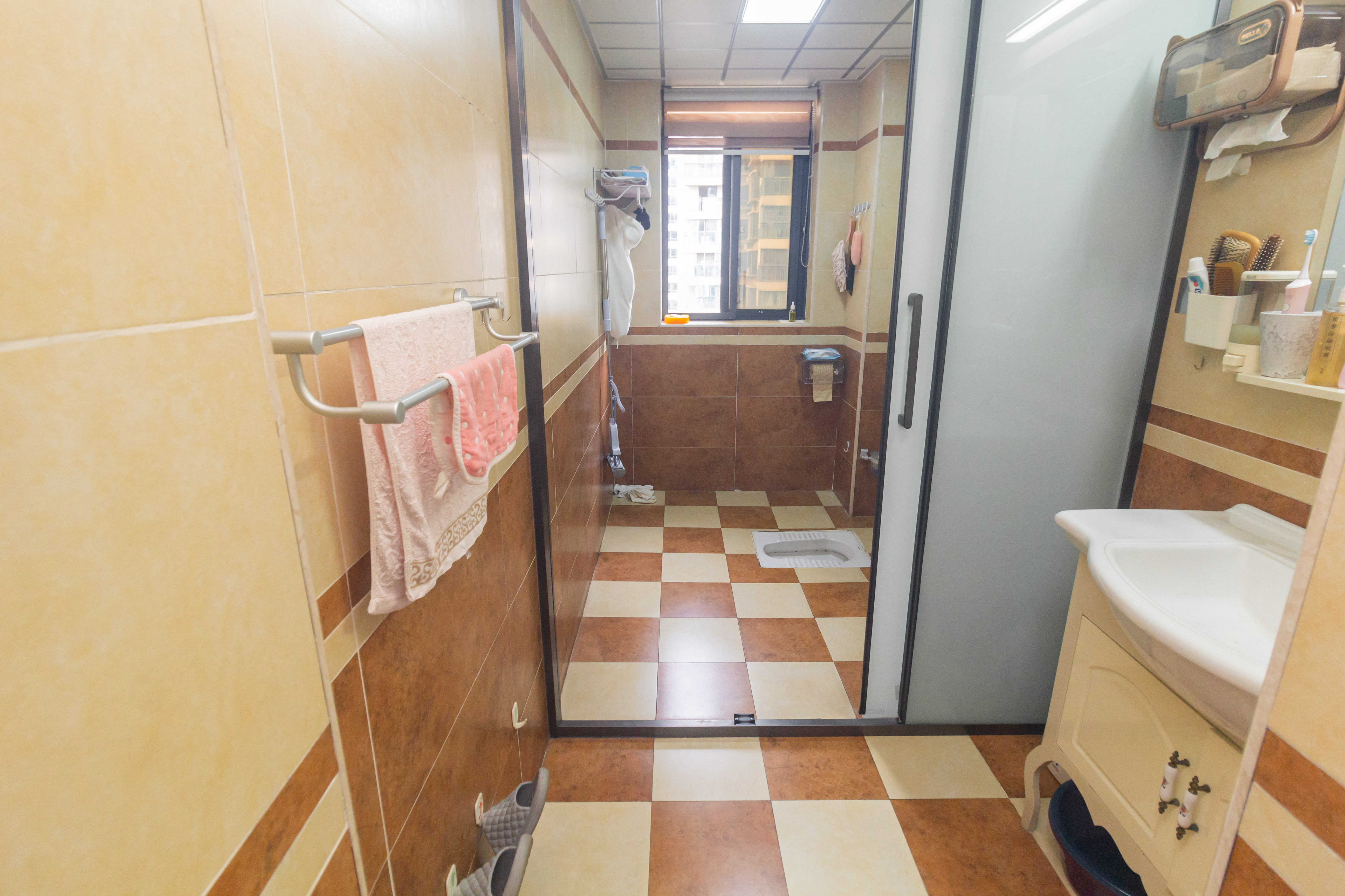 东岸城邦 3室2厅2卫 85.8万 东岸城邦 3室2厅2卫 85.8万卫生间