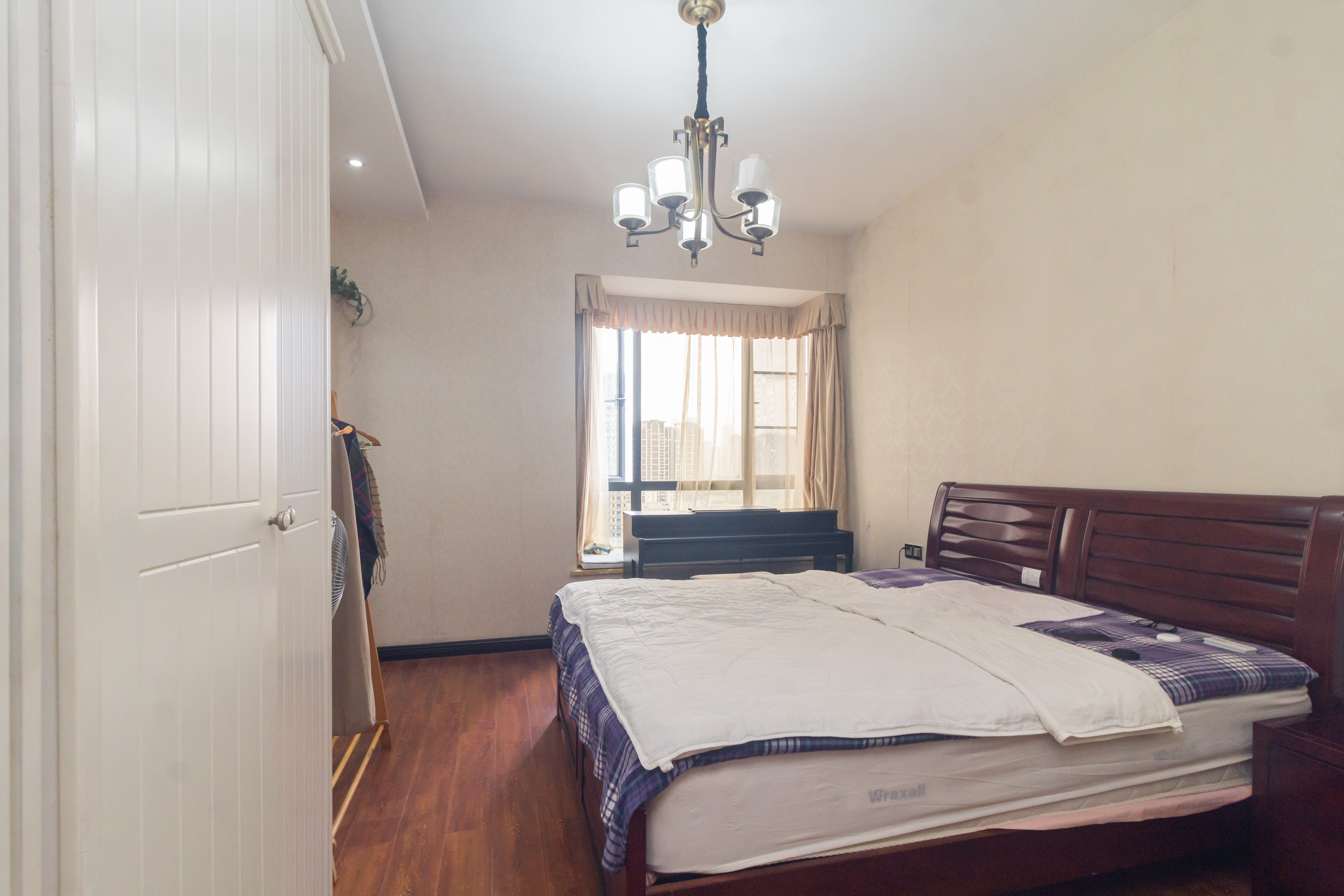 东岸城邦 3室2厅2卫 85.8万 东岸城邦 3室2厅2卫 85.8万卧室