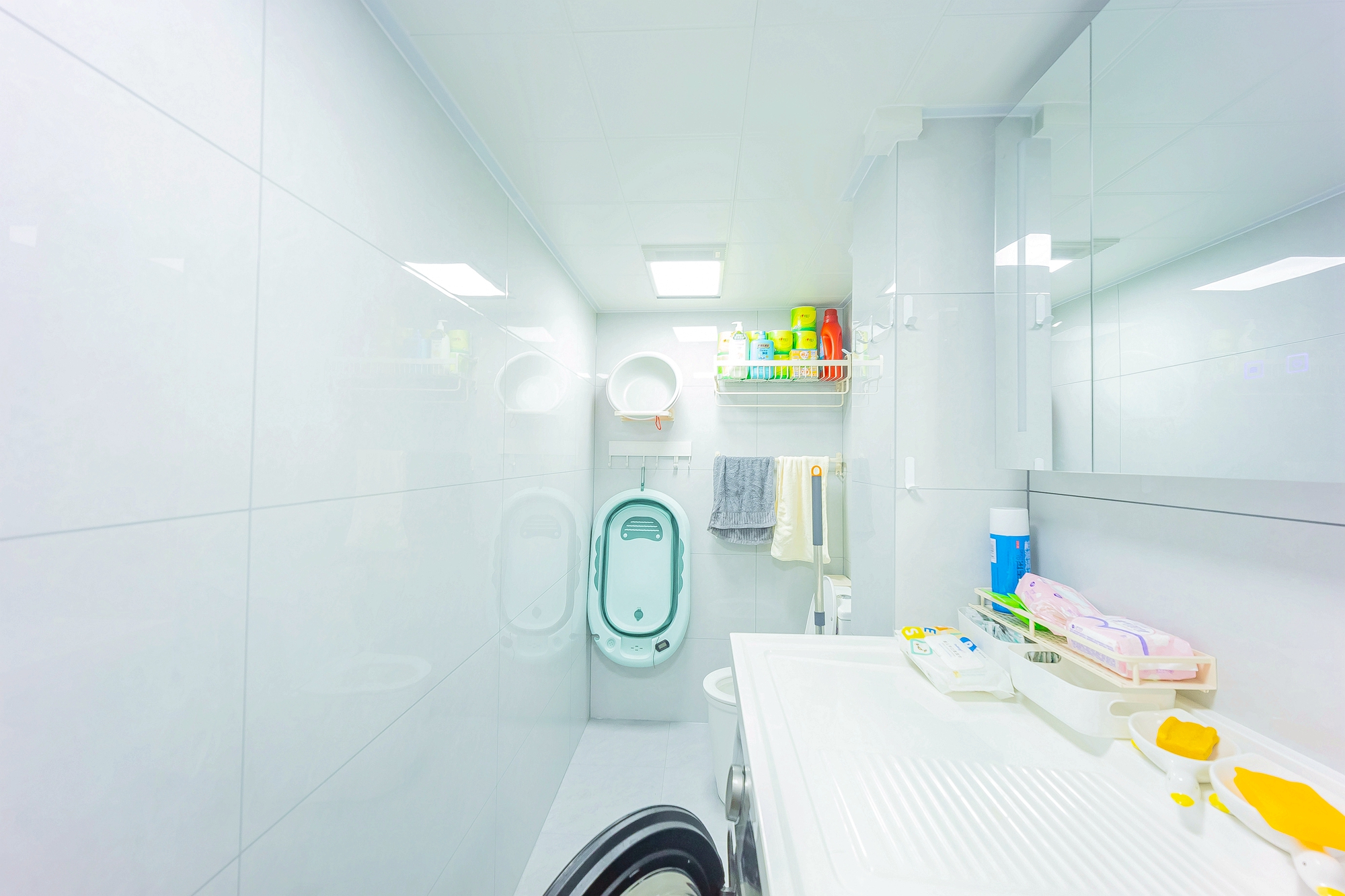 宏景名厦  3室2厅1卫    78.0万 宏景名厦  3室2厅1卫    78.0万卫生间