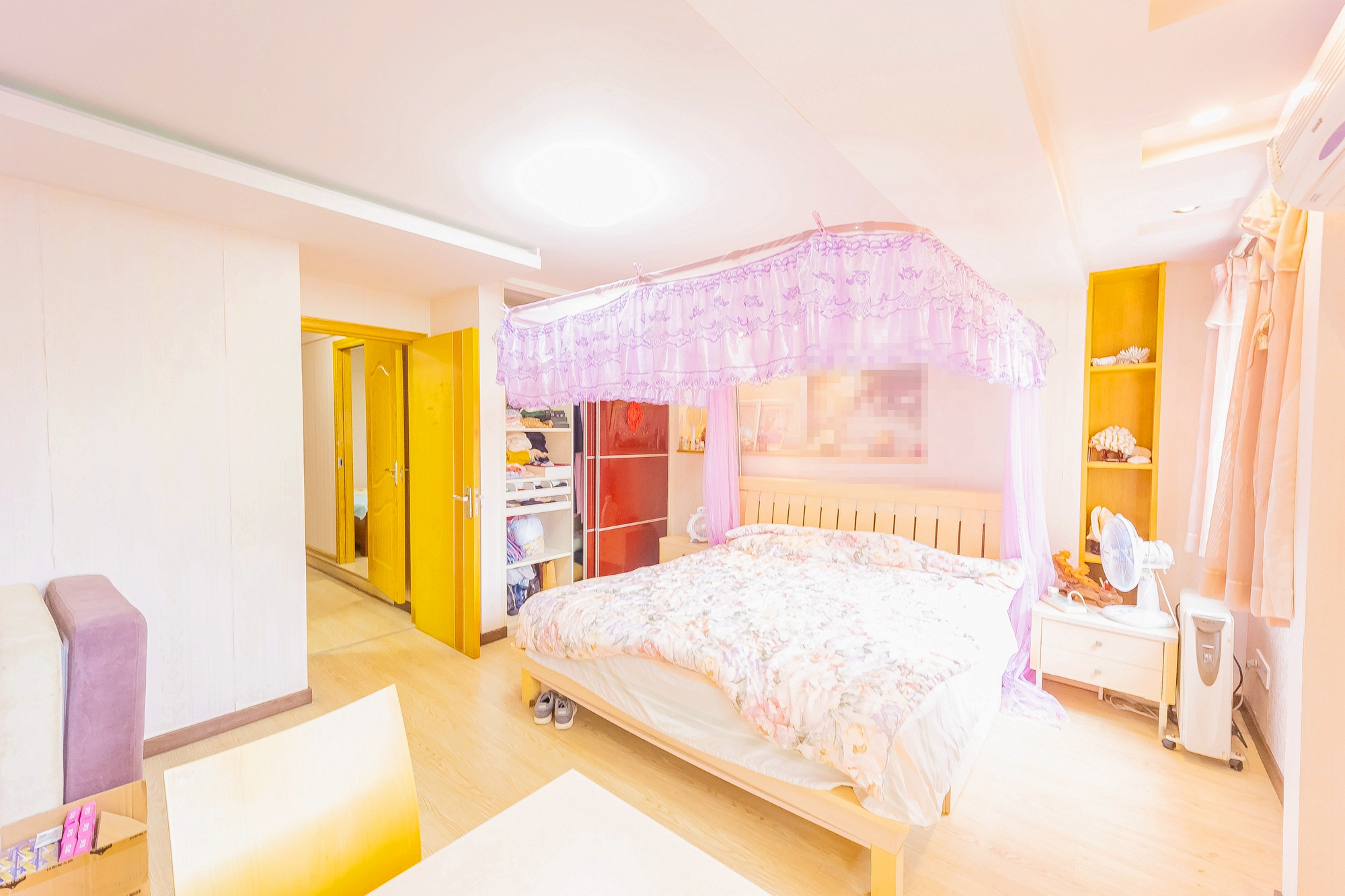 宏景名厦  3室2厅1卫    78.0万 宏景名厦  3室2厅1卫    78.0万卧室