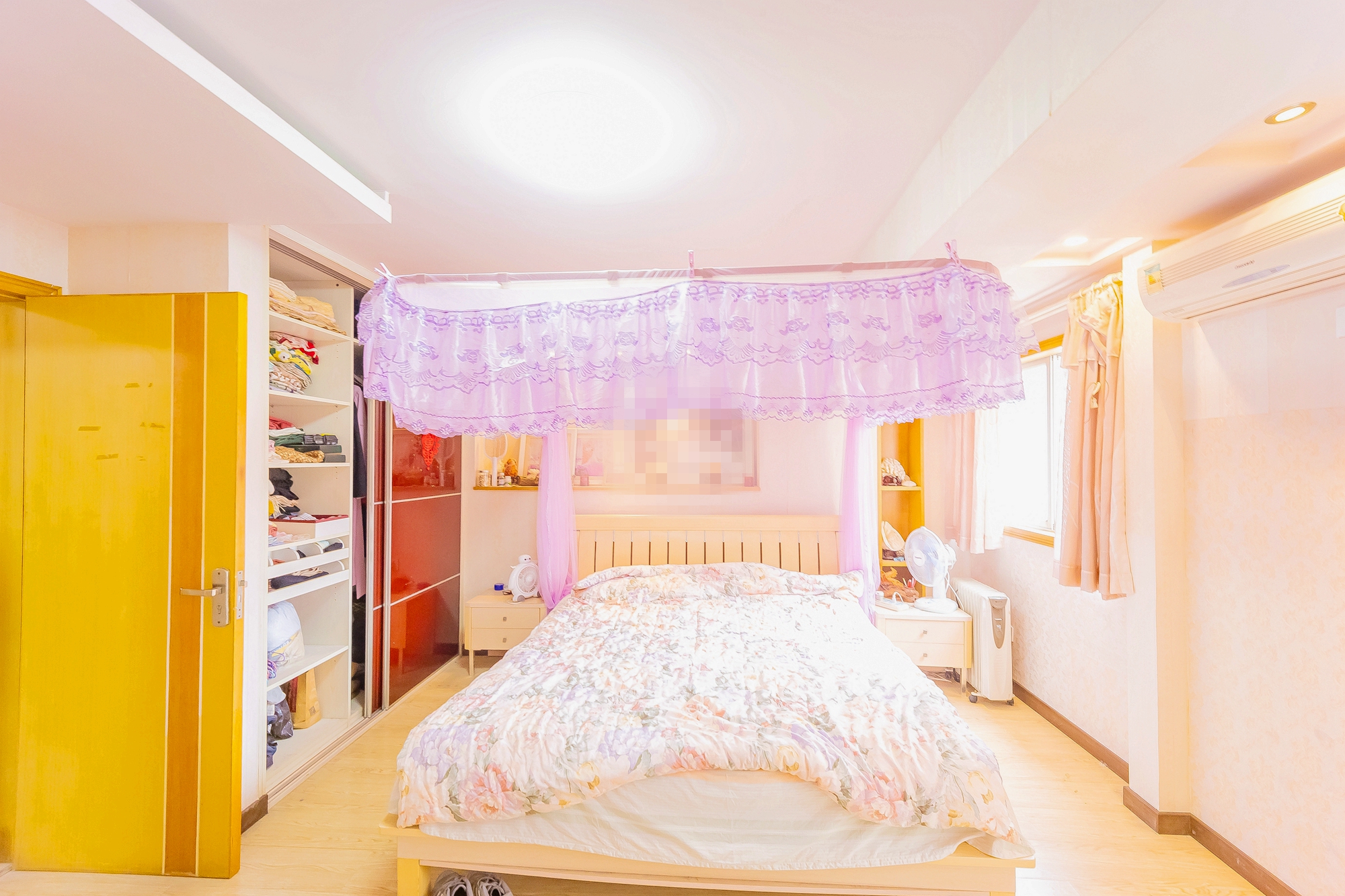 宏景名厦  3室2厅1卫    78.0万 宏景名厦  3室2厅1卫    78.0万卧室