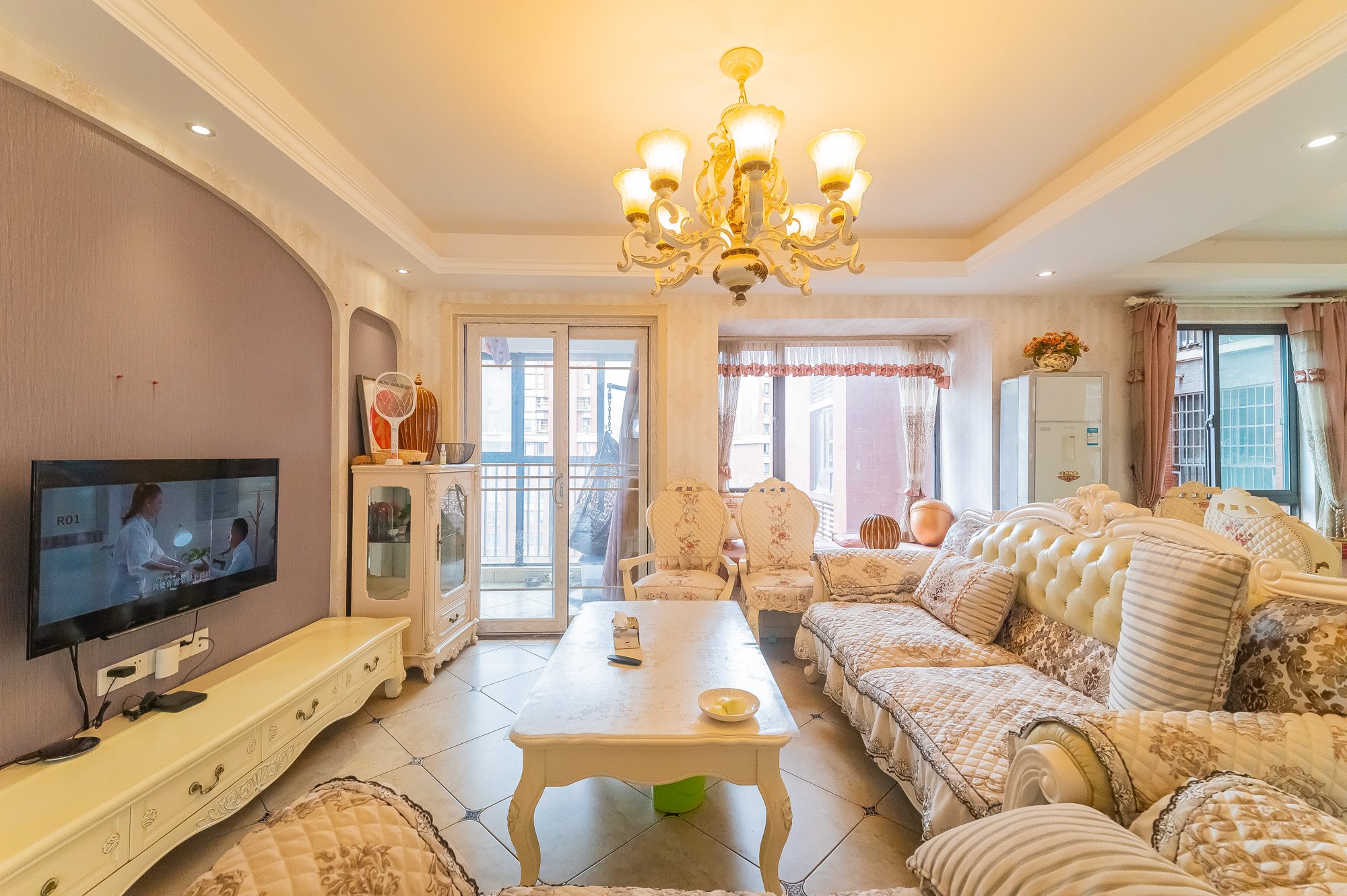 华润凤凰城二期 4室2厅1卫 138.0万 华润凤凰城二期 4室2厅1卫 138.0万客厅