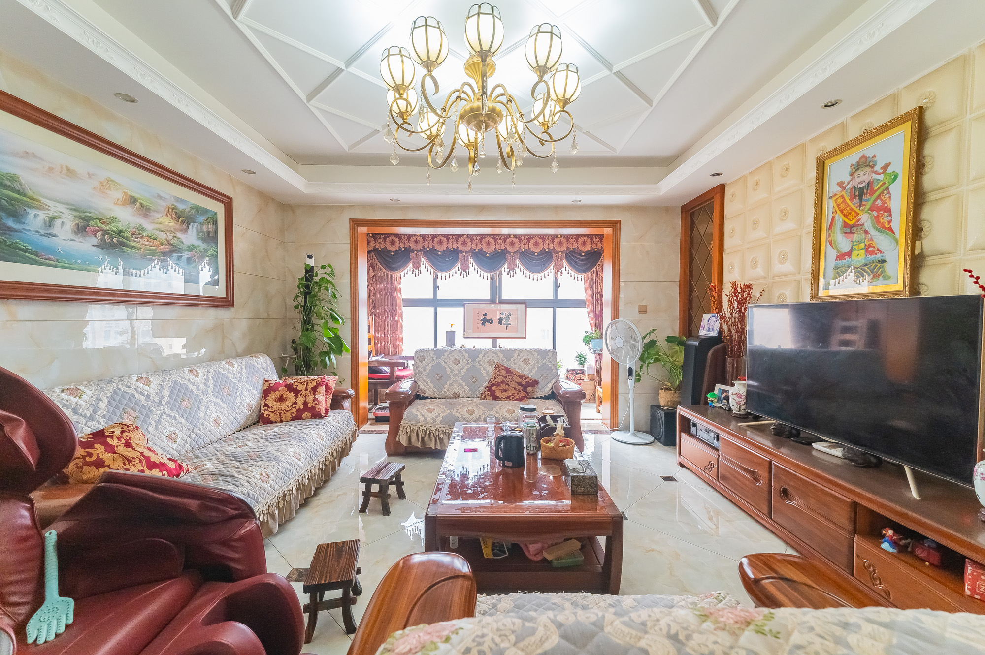 深业睿城  4室2厅2卫    128.0万 深业睿城  4室2厅2卫    128.0万客厅