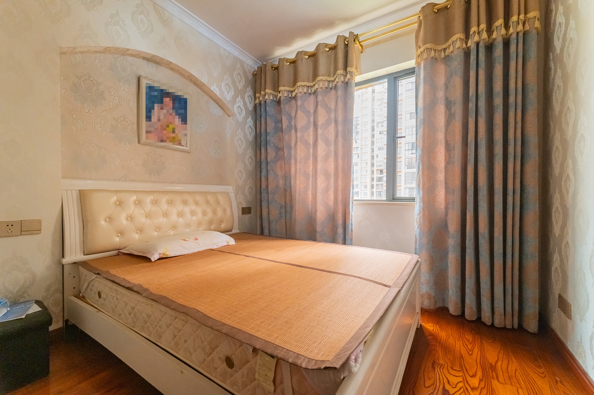 深业睿城  4室2厅2卫    128.0万 深业睿城  4室2厅2卫    128.0万卧室