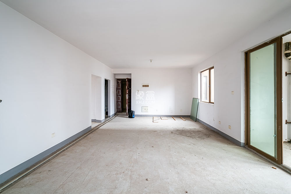 第六都（陆都小区）  4室2厅2卫    235.0万