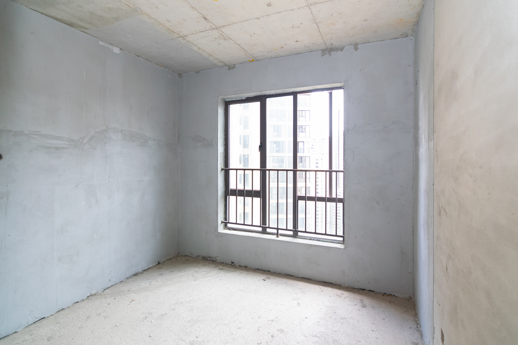 鸿海公园里 4室2厅2卫 66.0万 鸿海公园里 4室2厅2卫 66.0万卧室