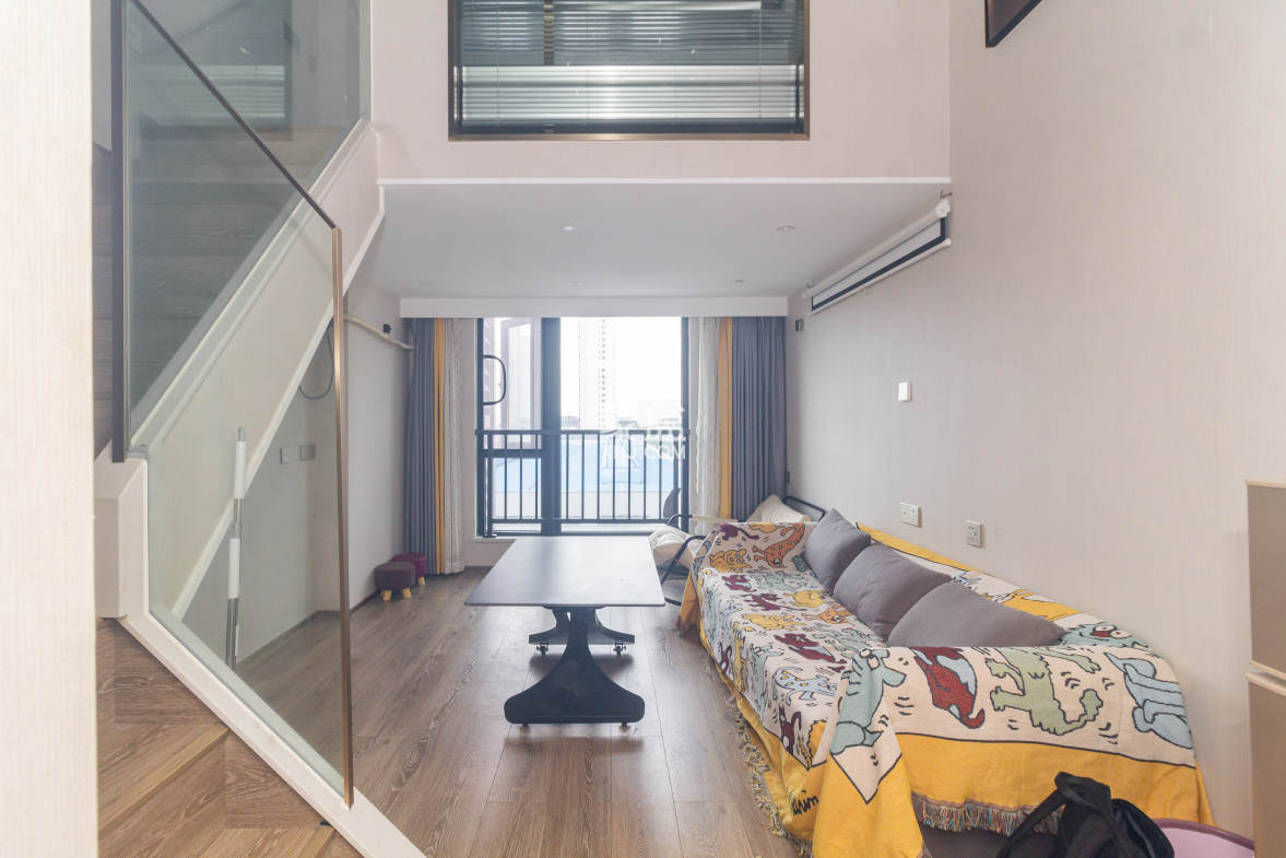 华远海蓝郡  2室2厅1卫    25.0万 华远海蓝郡  2室2厅1卫    25.0万客厅