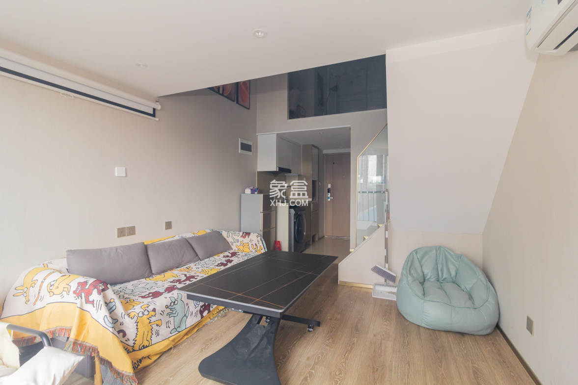 华远海蓝郡  2室2厅1卫    25.0万 华远海蓝郡  2室2厅1卫    25.0万客厅