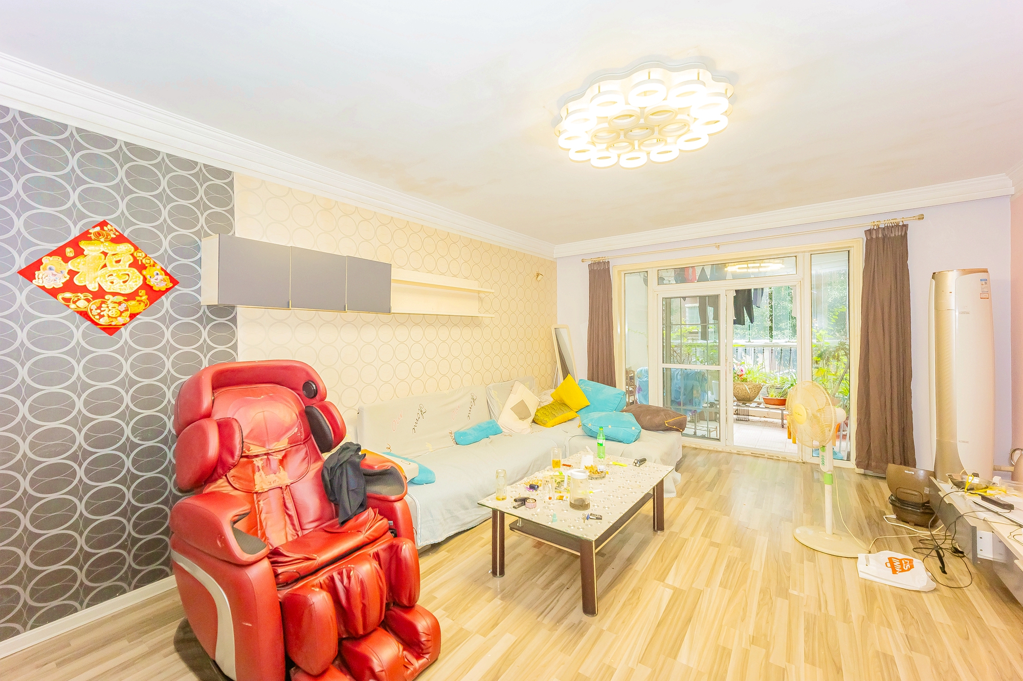 鸿铭中心 3室2厅2卫 106.0万 鸿铭中心 3室2厅2卫 106.0万客厅