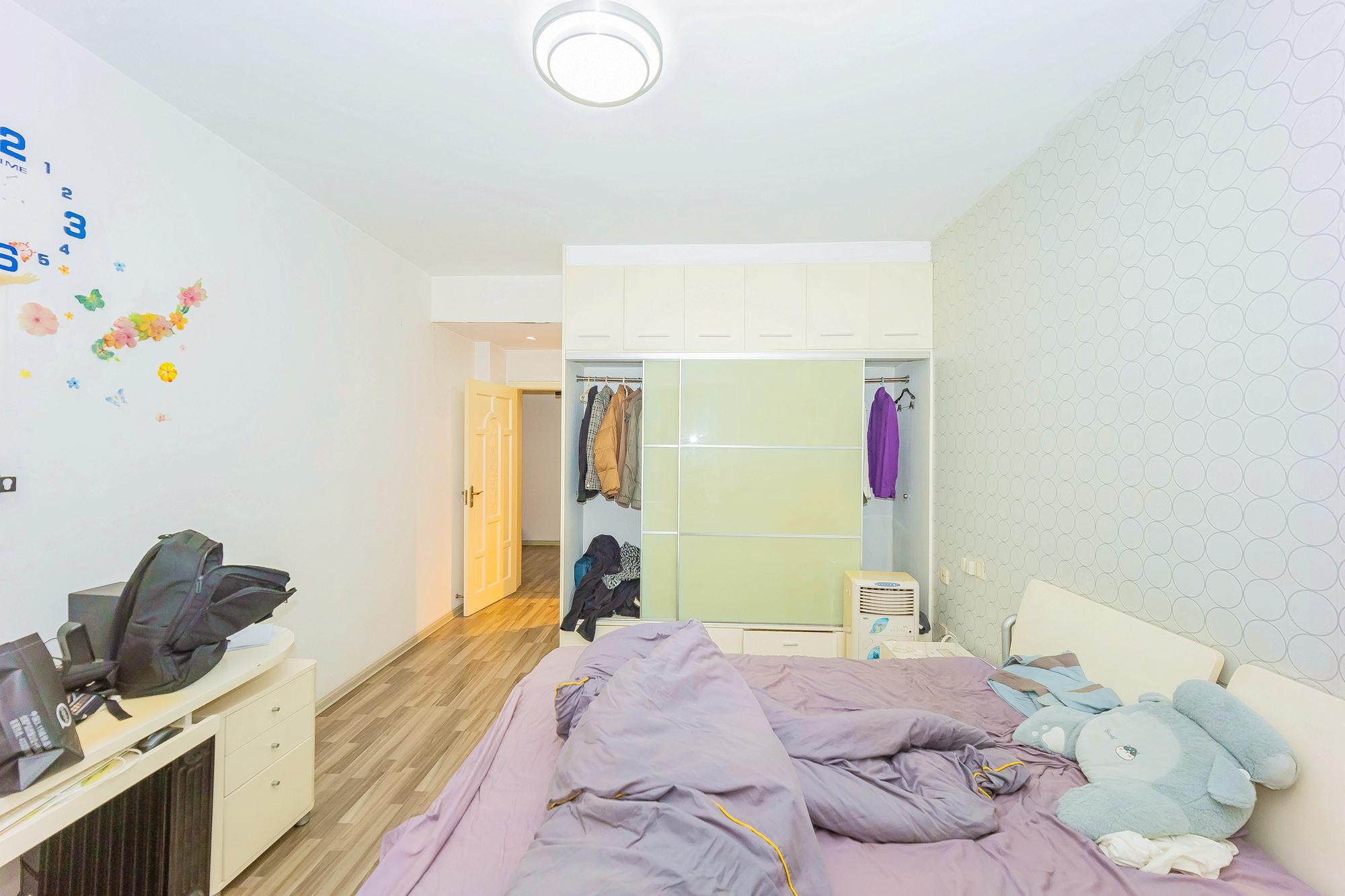 鸿铭中心 3室2厅2卫 106.0万 鸿铭中心 3室2厅2卫 106.0万卧室