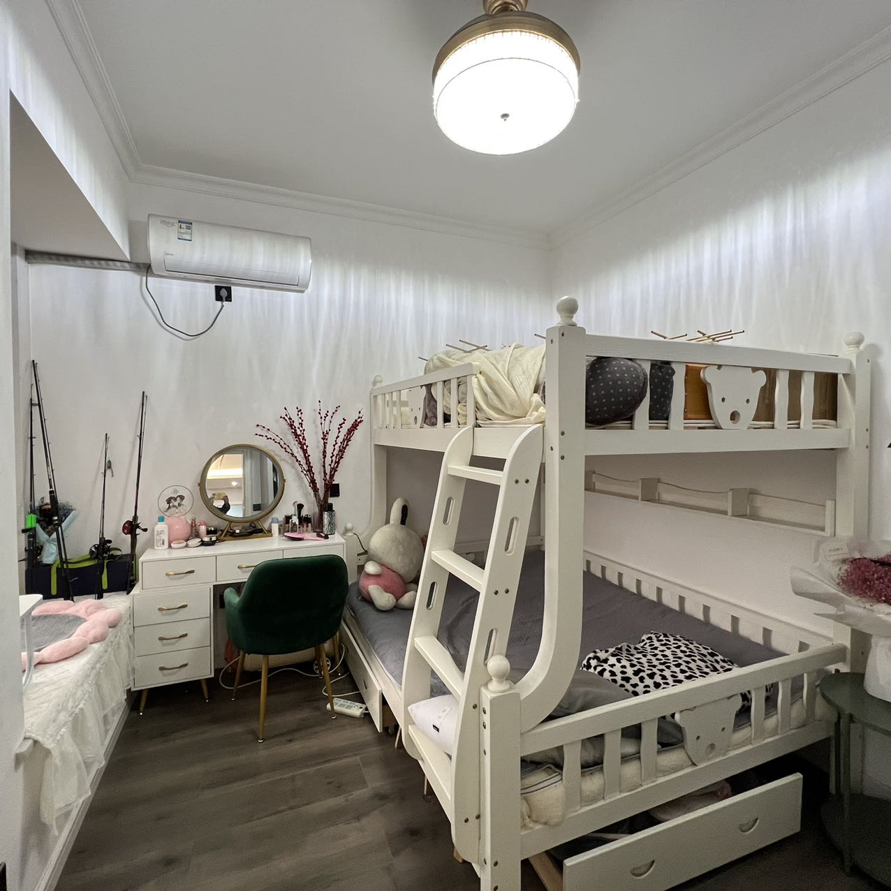 亿都漫城 3室2厅1卫 80.8万 亿都漫城 3室2厅1卫 80.8万室内图