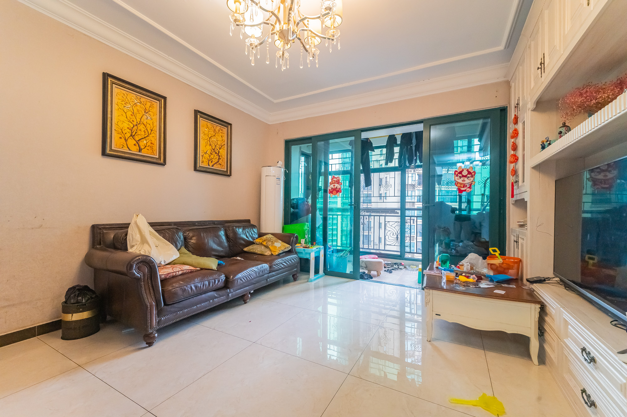 恒大翡翠华庭  3室2厅2卫    91.8万