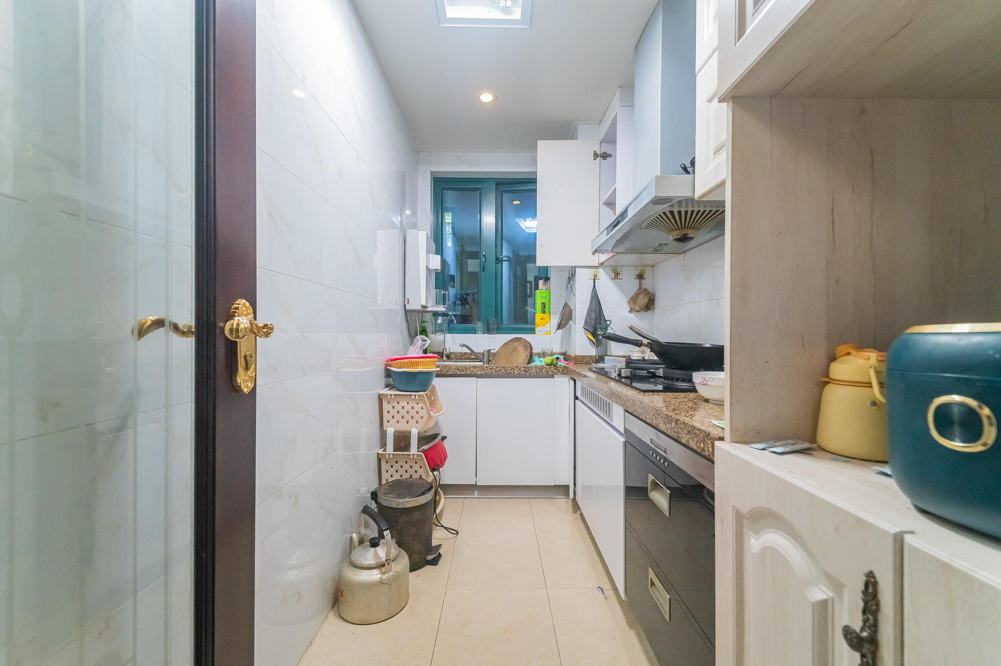 恒大翡翠华庭  3室2厅2卫    90.8万厨房