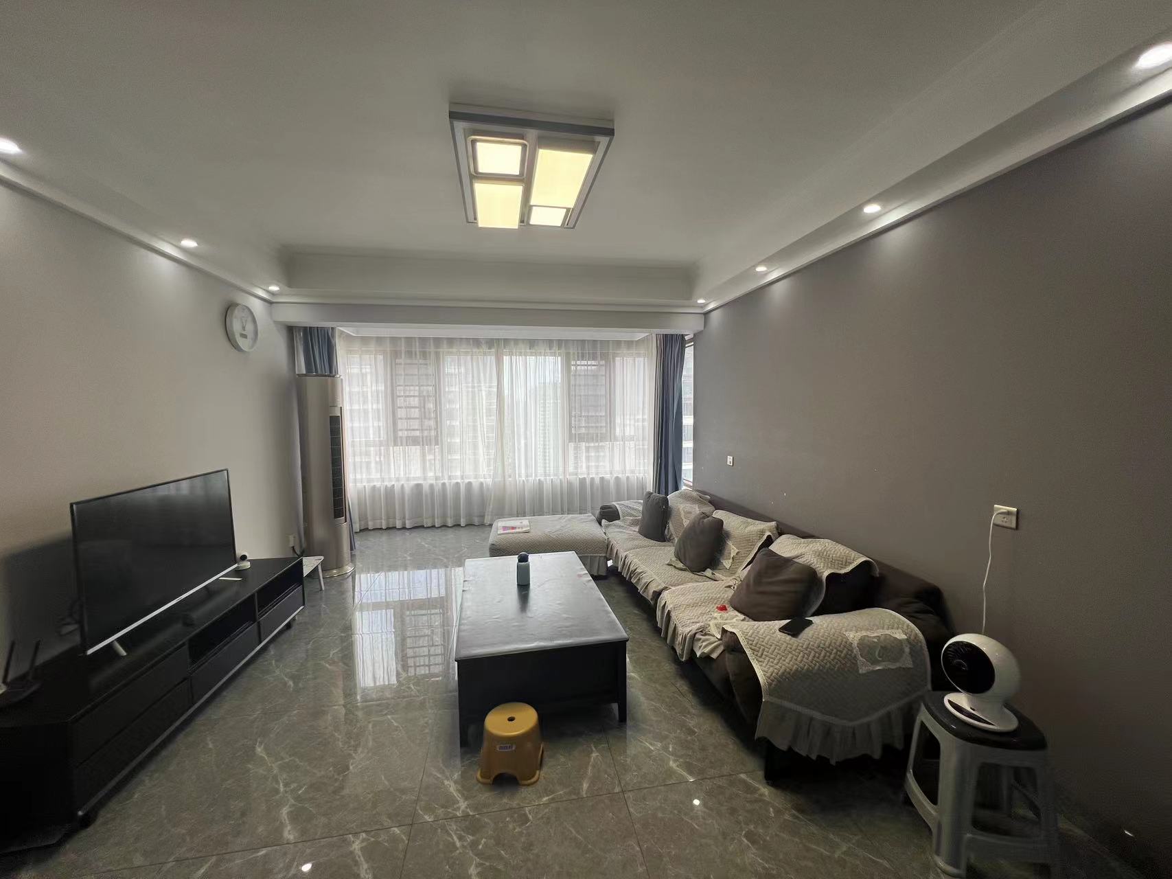 紫金华府 4室2厅1卫 85.0万 紫金华府 4室2厅1卫 85.0万室内图