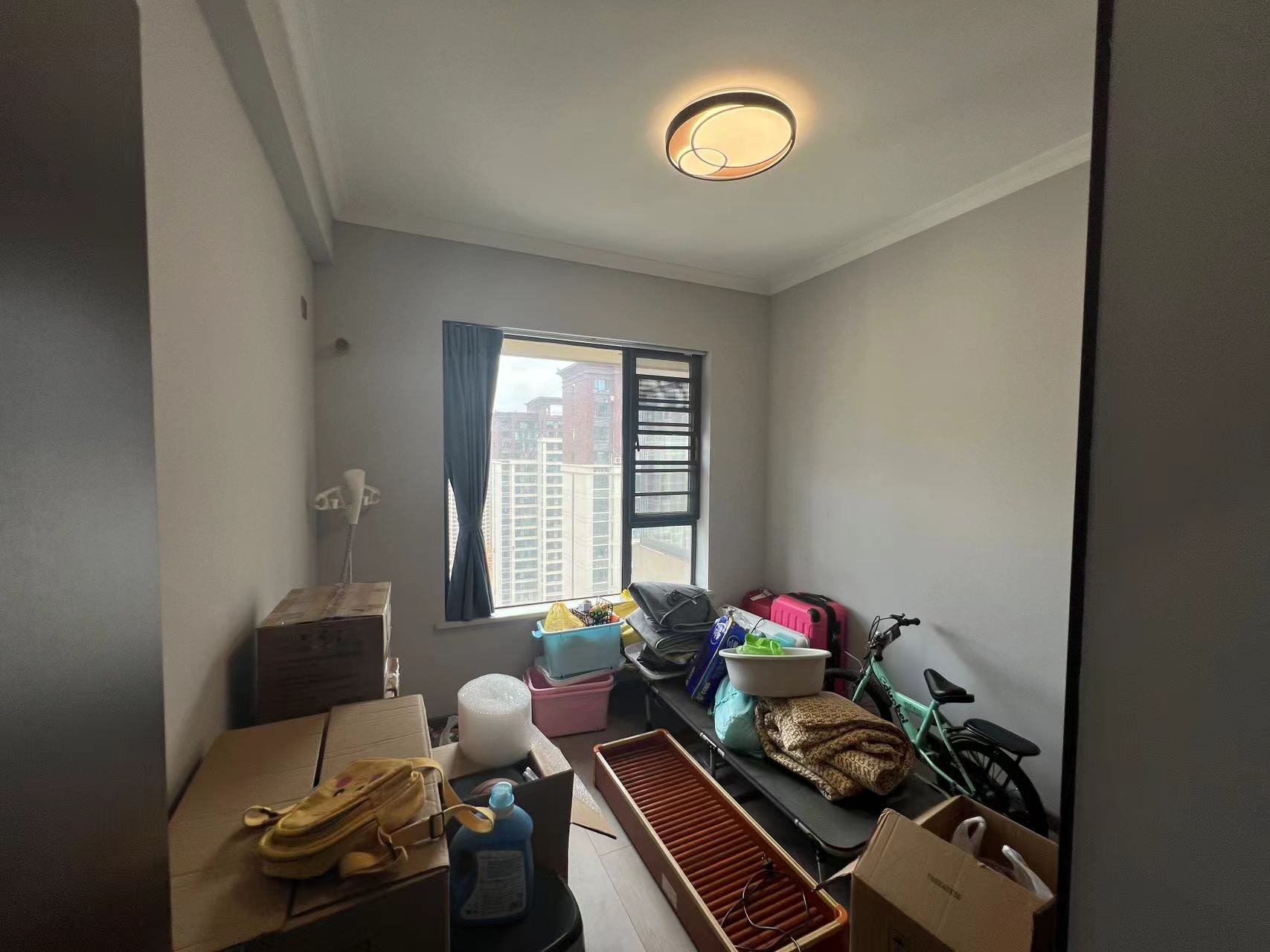 紫金华府 4室2厅1卫 85.0万 紫金华府 4室2厅1卫 85.0万室内图