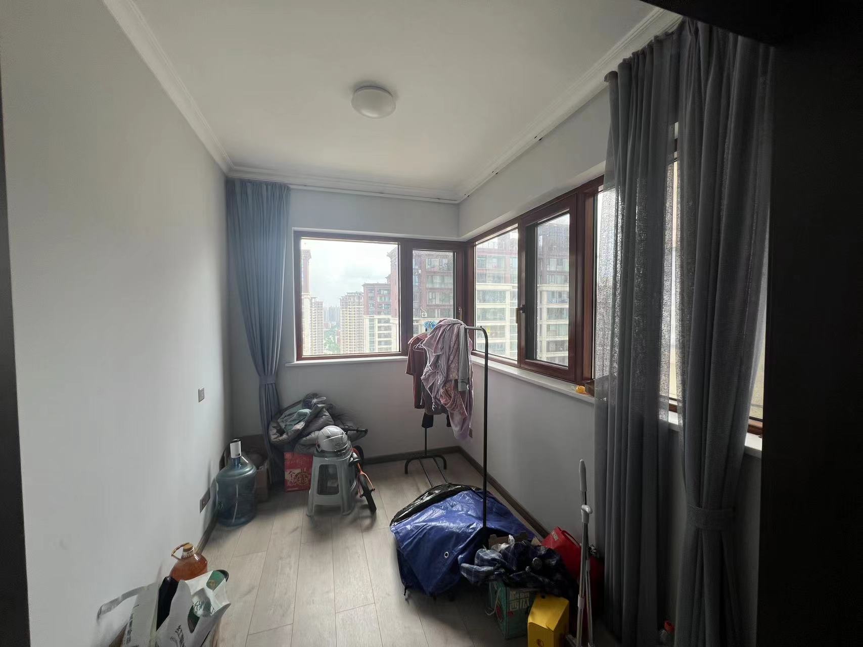 紫金华府 4室2厅1卫 85.0万 紫金华府 4室2厅1卫 85.0万室内图