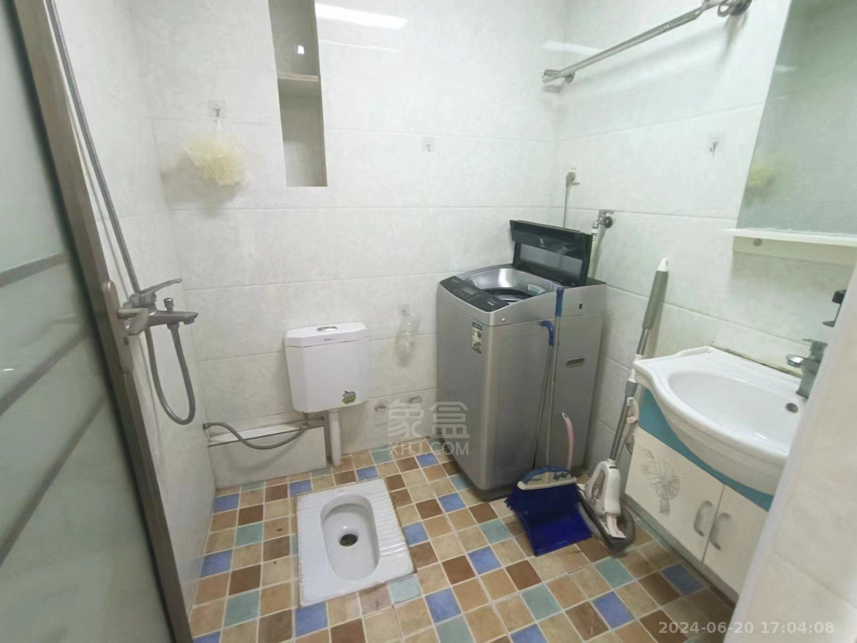中建御山和苑  1室1厅1卫   1200.00元/月室内图