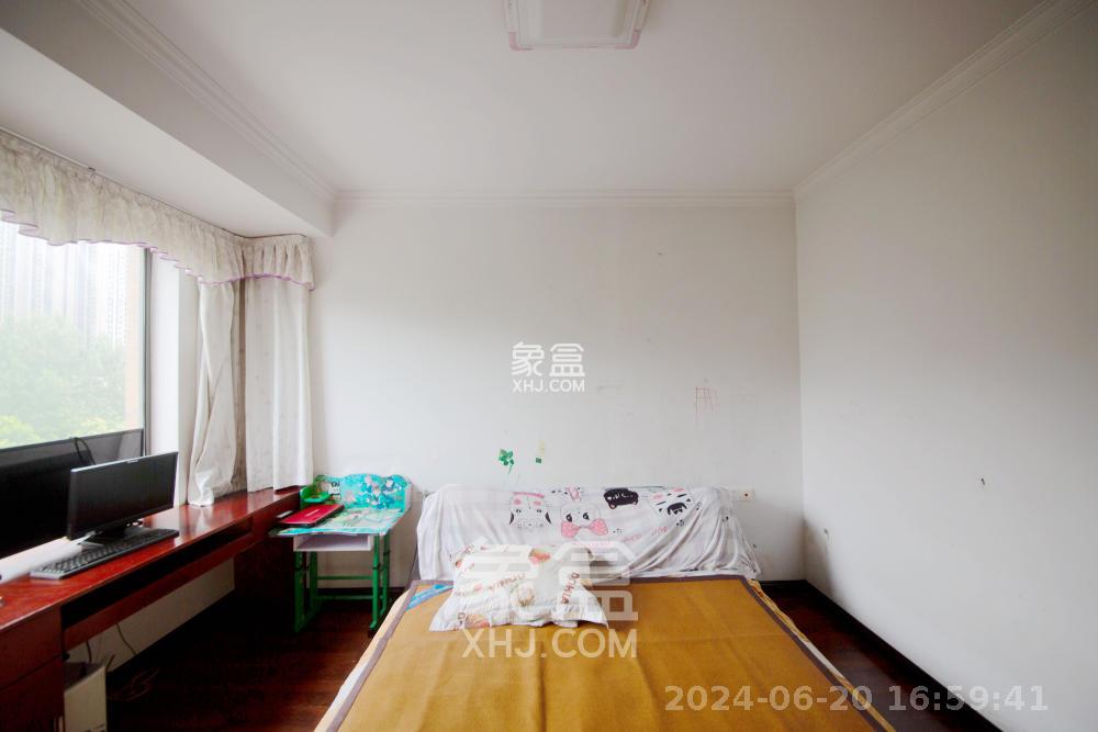 新华都万家城  3室2厅2卫   2800.00元/月室内图