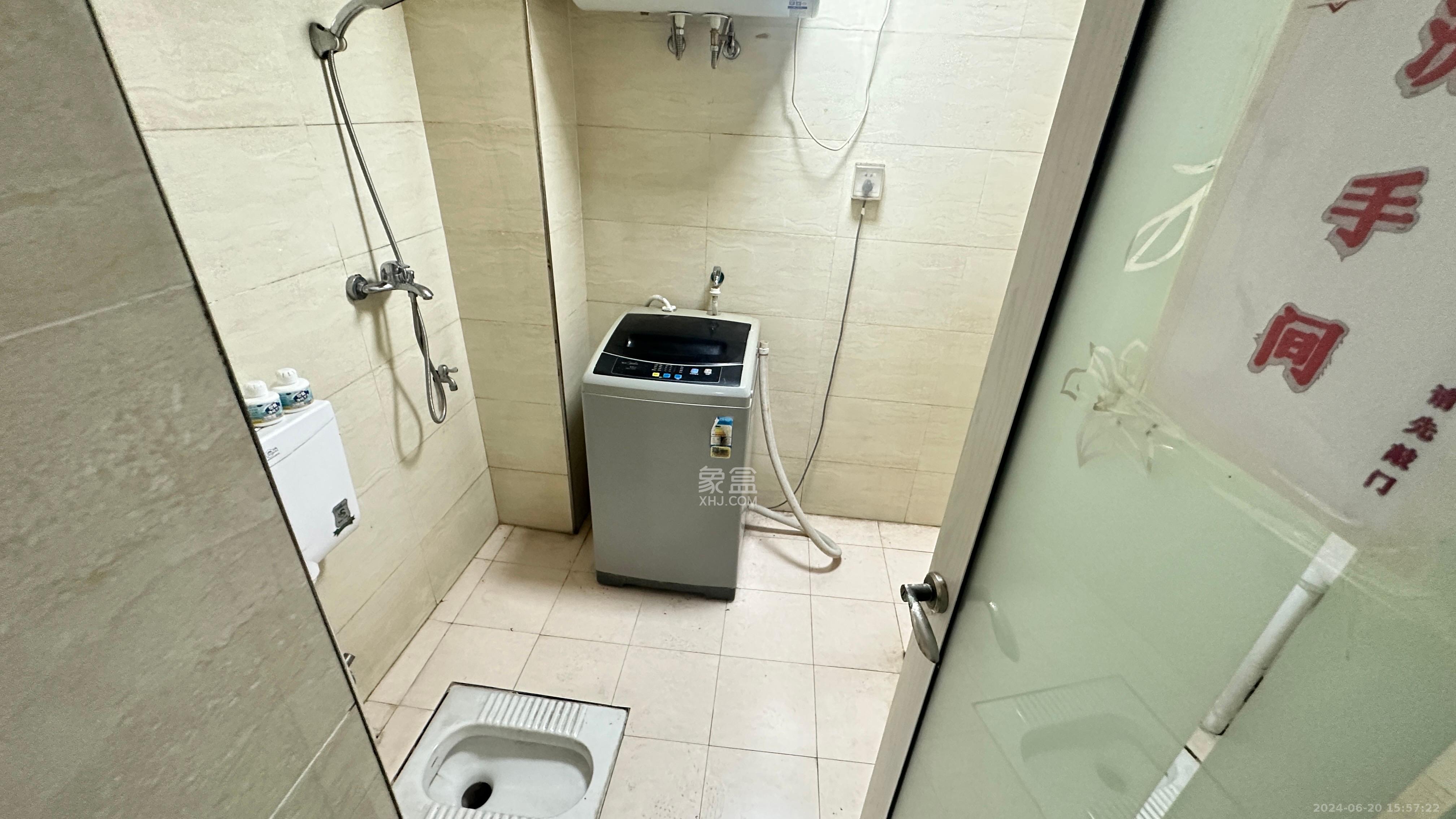 勤诚达新界  2室2厅1卫   1500.00元/月室内图