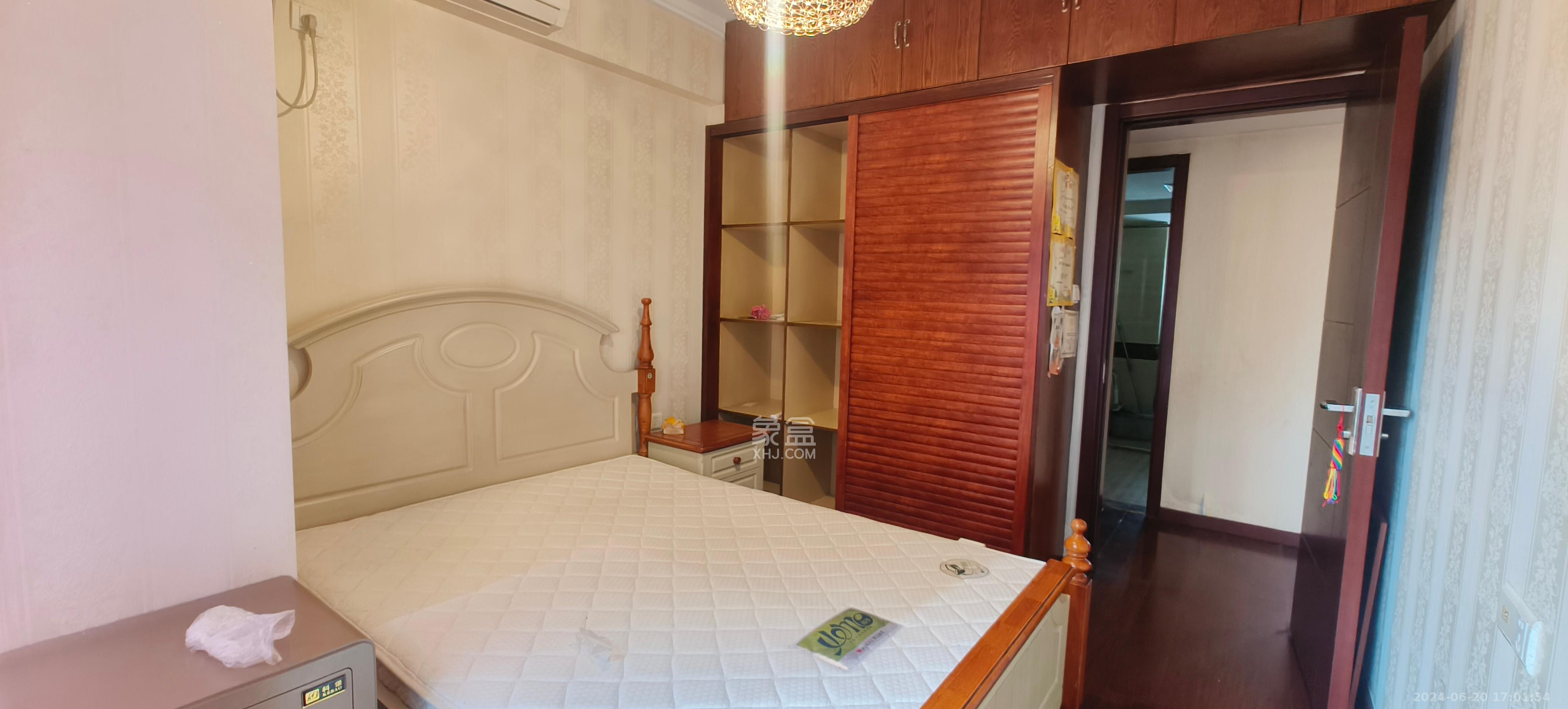 达美D6区 4室2厅2卫 3300.0元/月 达美D6区 4室2厅2卫 3300.0元/月室内图