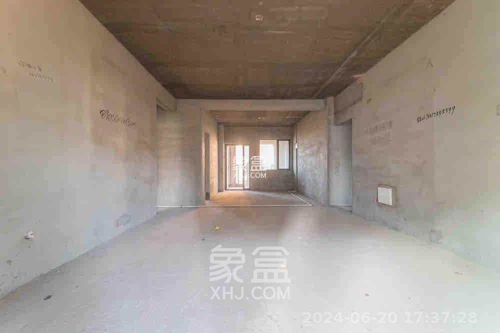 艺源颂雅小区（719街区）  4室2厅1卫   1200.00元/月室内图