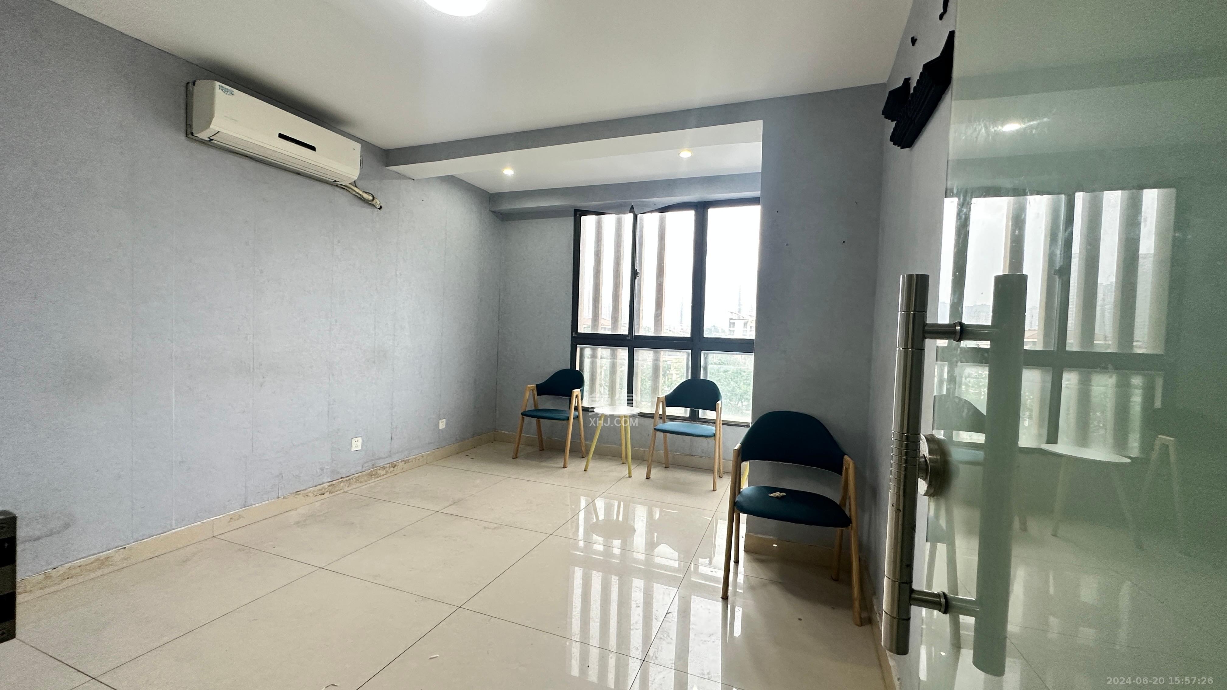 勤诚达新界  2室2厅1卫   1500.00元/月室内图