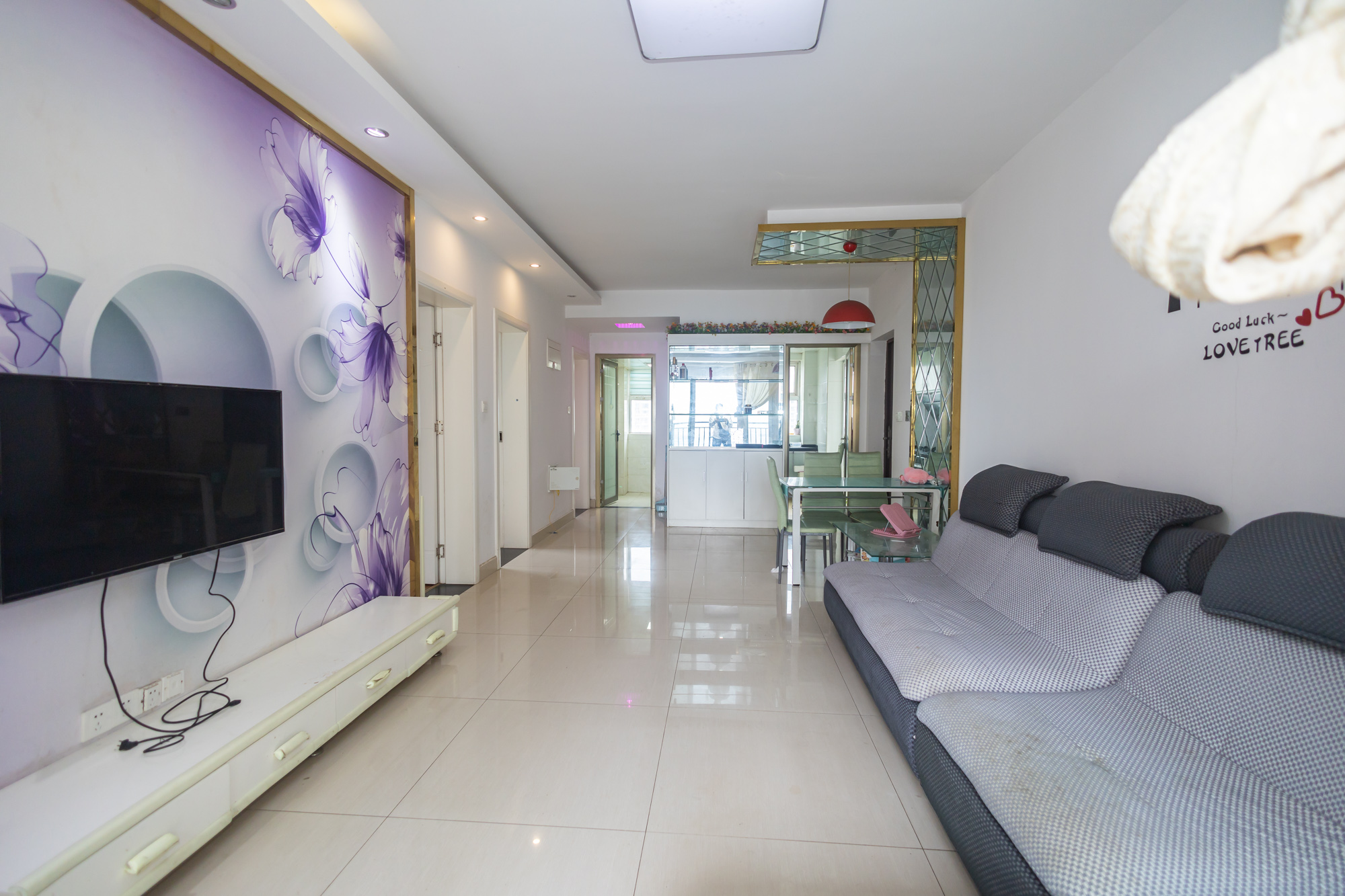 金科时代中心 3室2厅2卫 80.79万 金科时代中心 3室2厅2卫 80.79万客厅