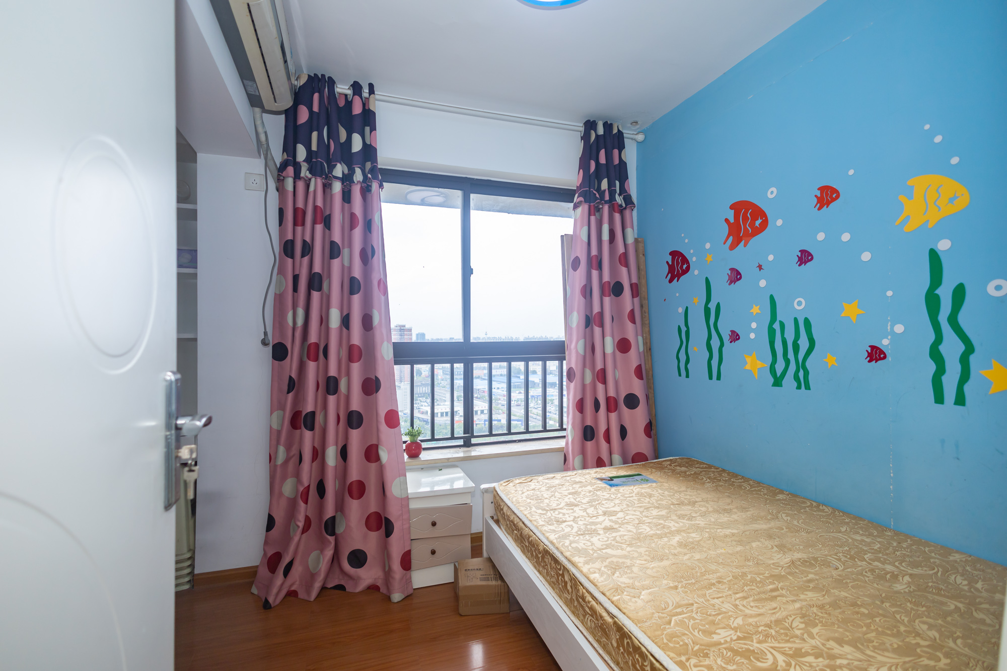 金科时代中心 3室2厅2卫 80.79万 金科时代中心 3室2厅2卫 80.79万卧室