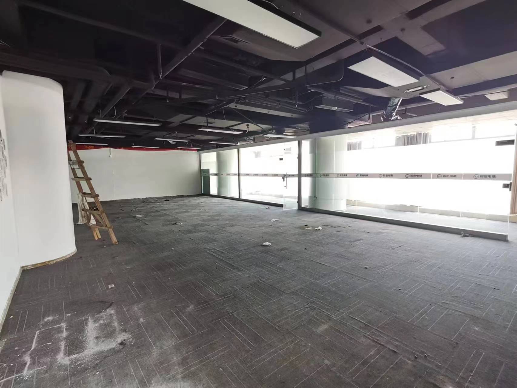 大汉希尔顿 1室1厅1卫 259.0万 大汉希尔顿 1室1厅1卫 259.0万室内图