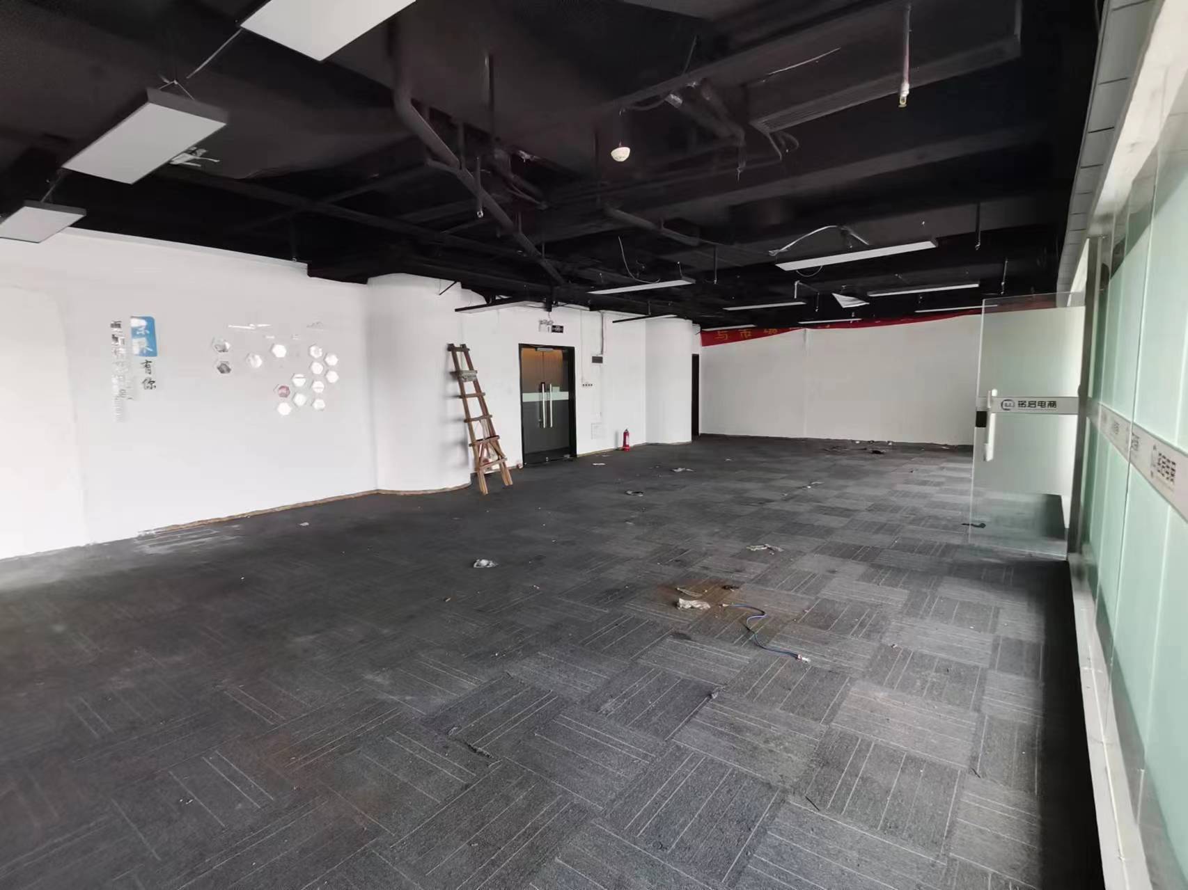 大汉希尔顿 1室1厅1卫 259.0万 大汉希尔顿 1室1厅1卫 259.0万室内图