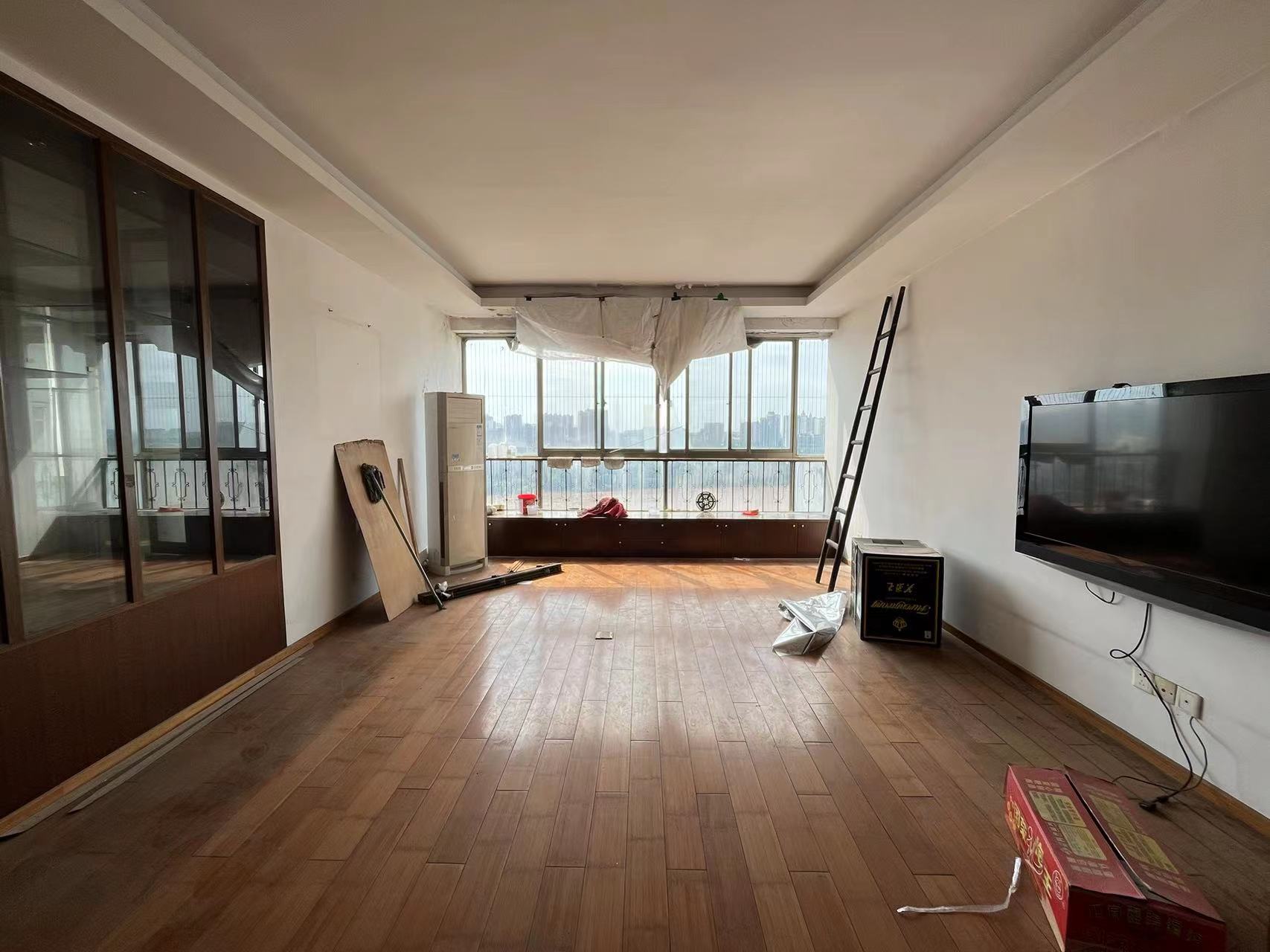 蓝盾景园一期  3室2厅2卫    95.0万 蓝盾景园一期  3室2厅2卫    95.0万