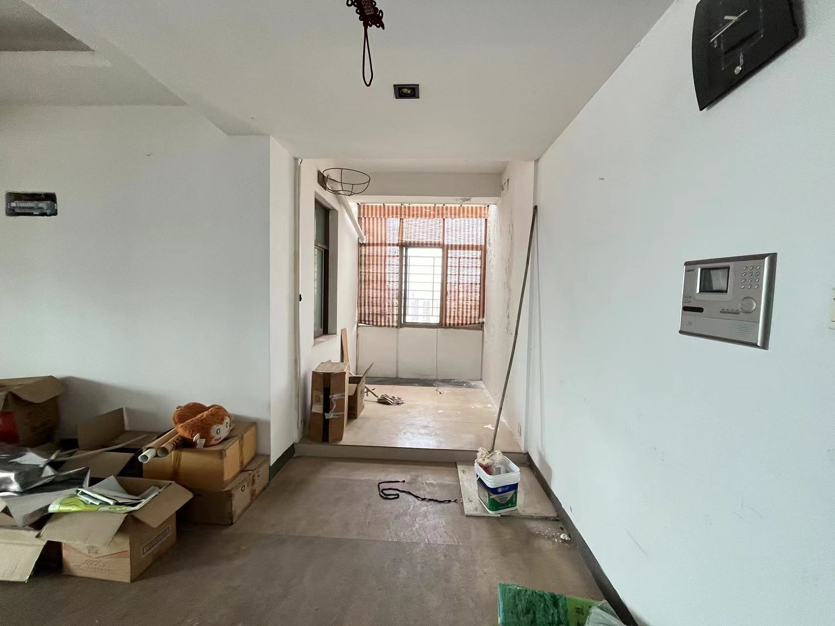 蓝盾景园一期  3室2厅2卫    95.0万 蓝盾景园一期  3室2厅2卫    95.0万室内图