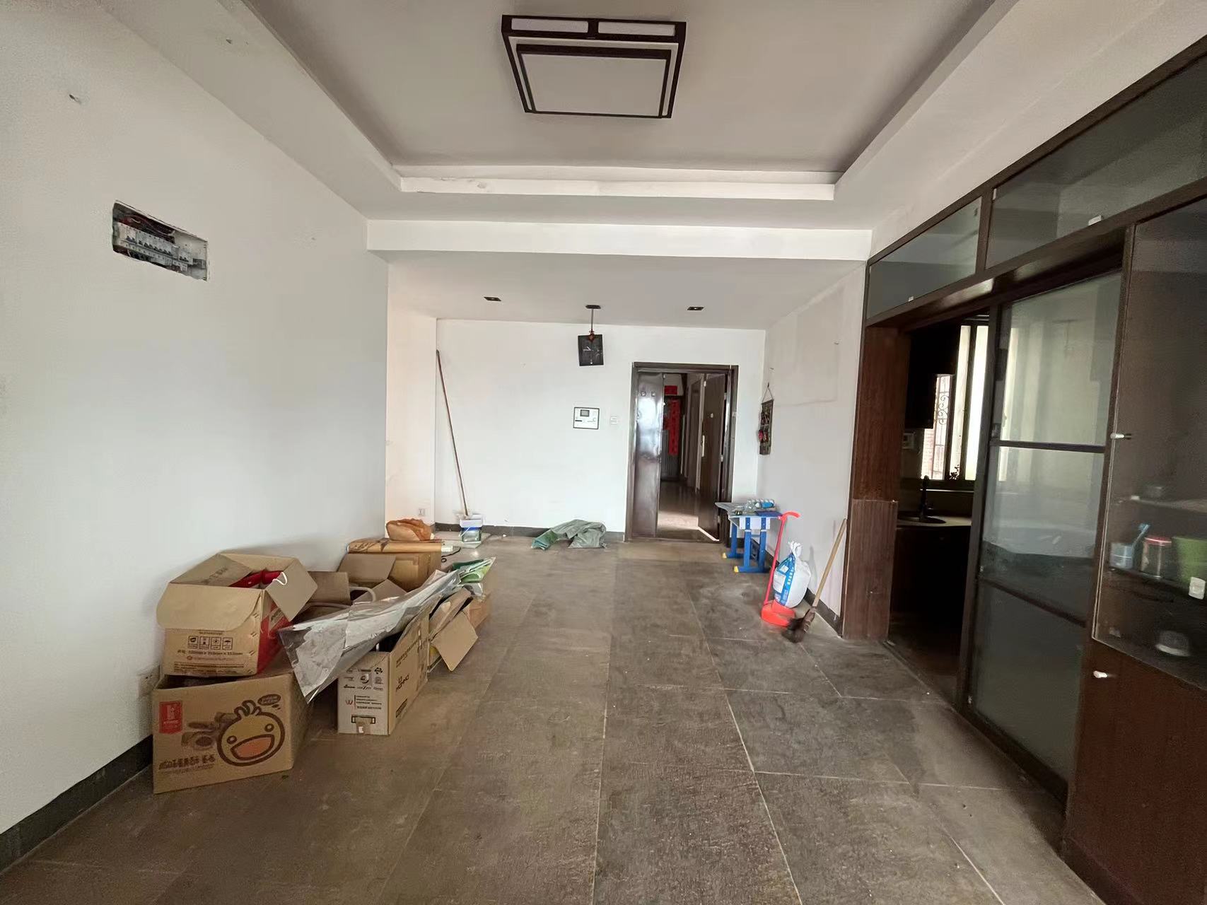 蓝盾景园一期  3室2厅2卫    95.0万 蓝盾景园一期  3室2厅2卫    95.0万室内图