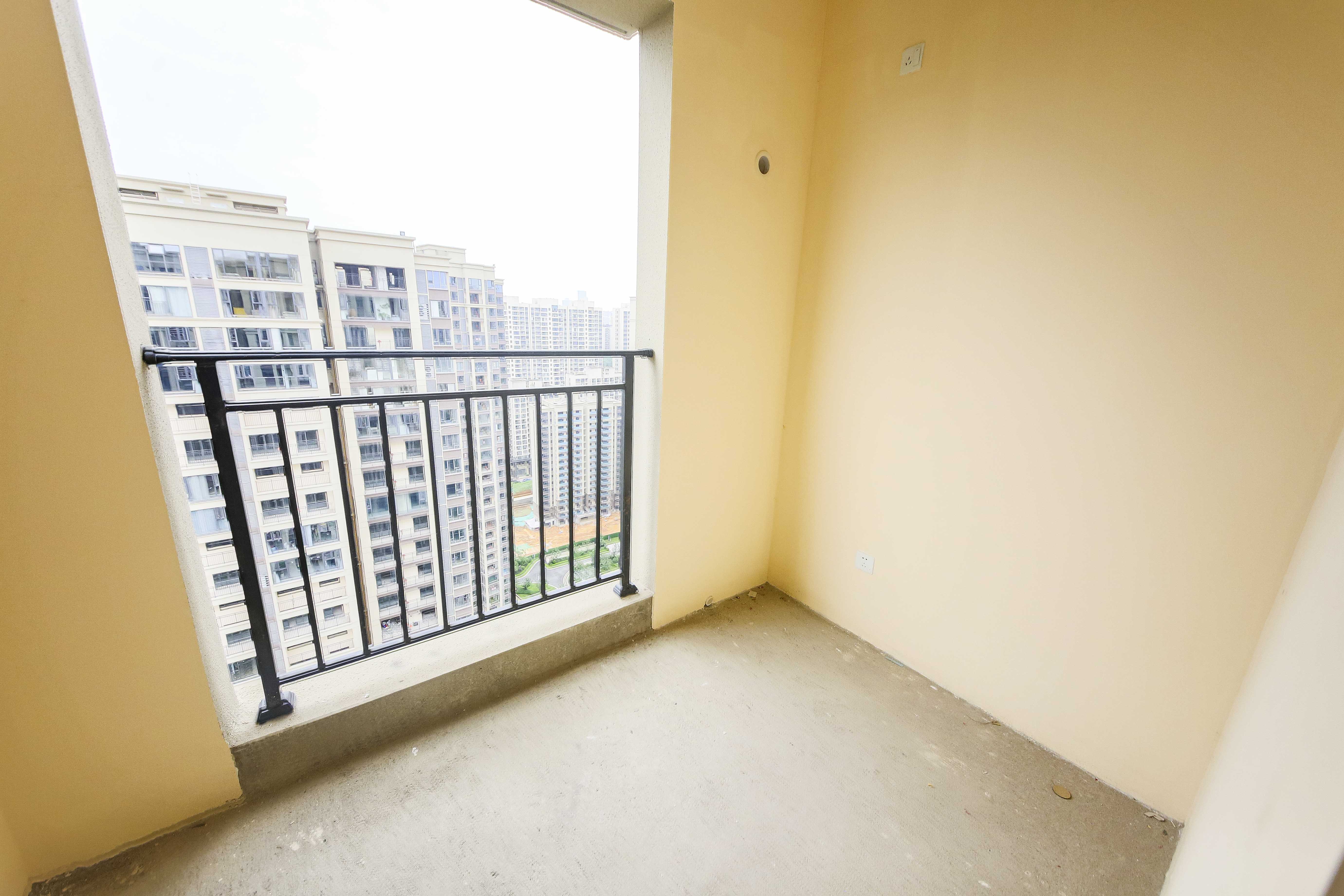 中建钰和城  4室2厅2卫   228.00万卧室