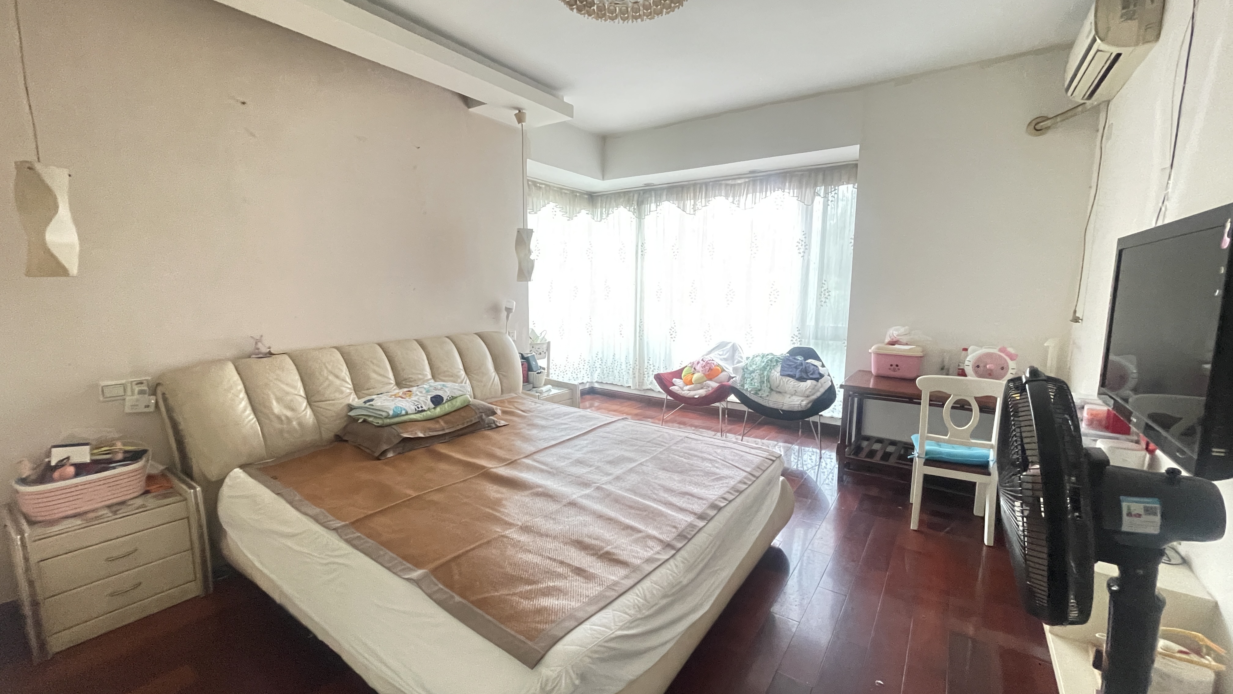 山水国际 4室2厅2卫 80.8万 山水国际 4室2厅2卫 80.8万室内图