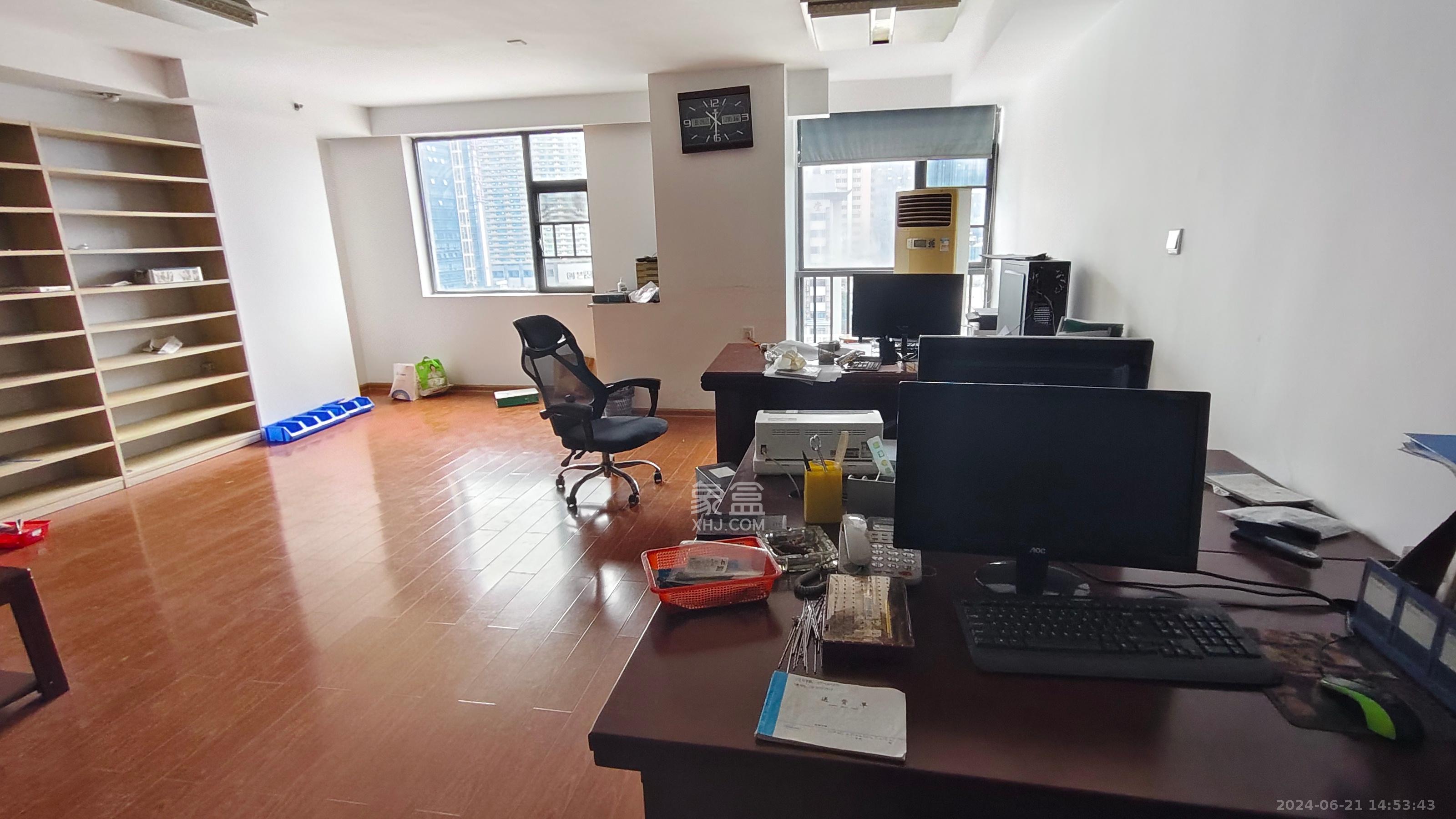 新时代广场 3室1厅1卫 3200.00元/月 新时代广场 3室1厅1卫 3200.00元/月室内图