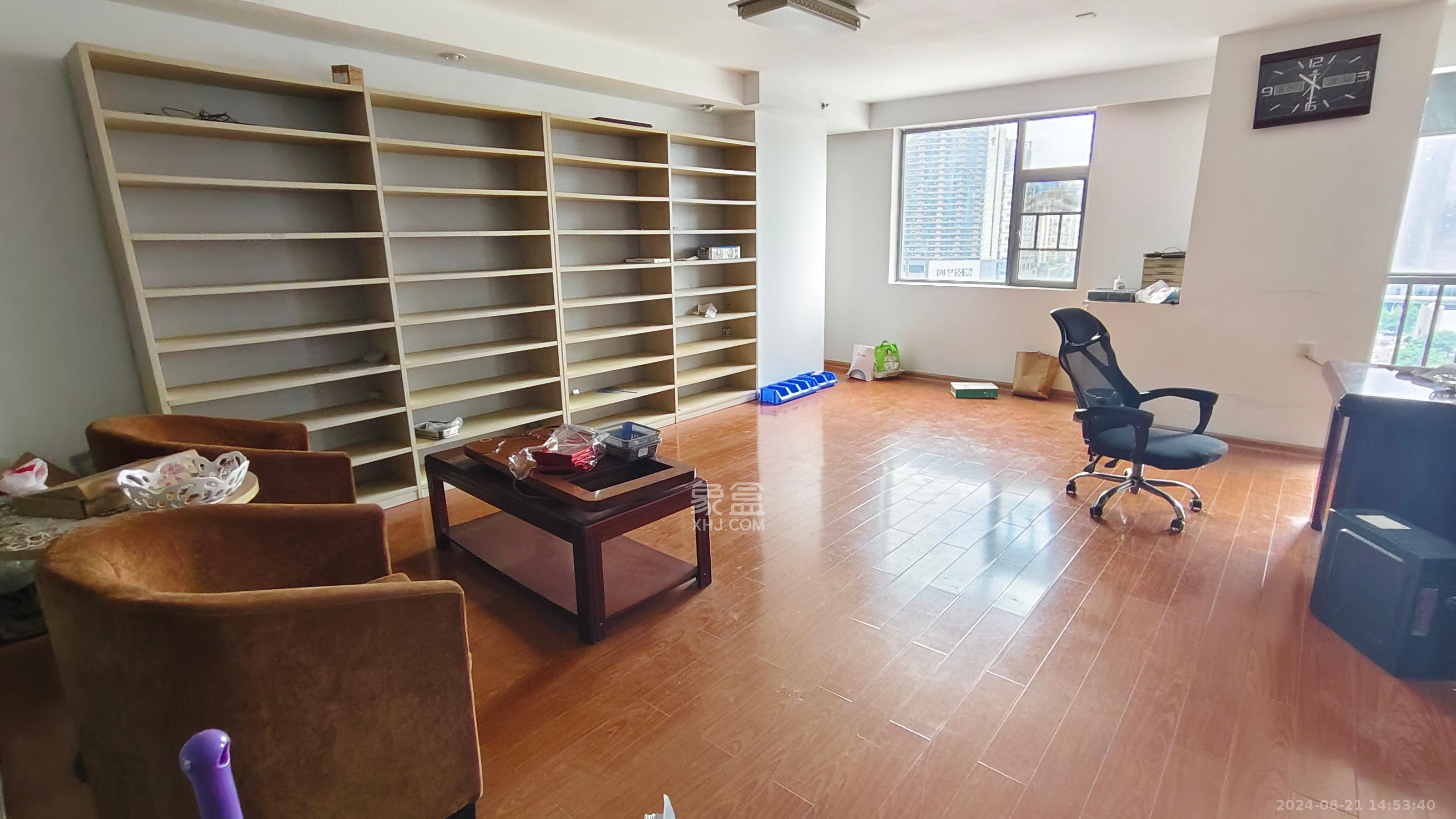 新时代广场 3室1厅1卫 3200.00元/月 新时代广场 3室1厅1卫 3200.00元/月室内图