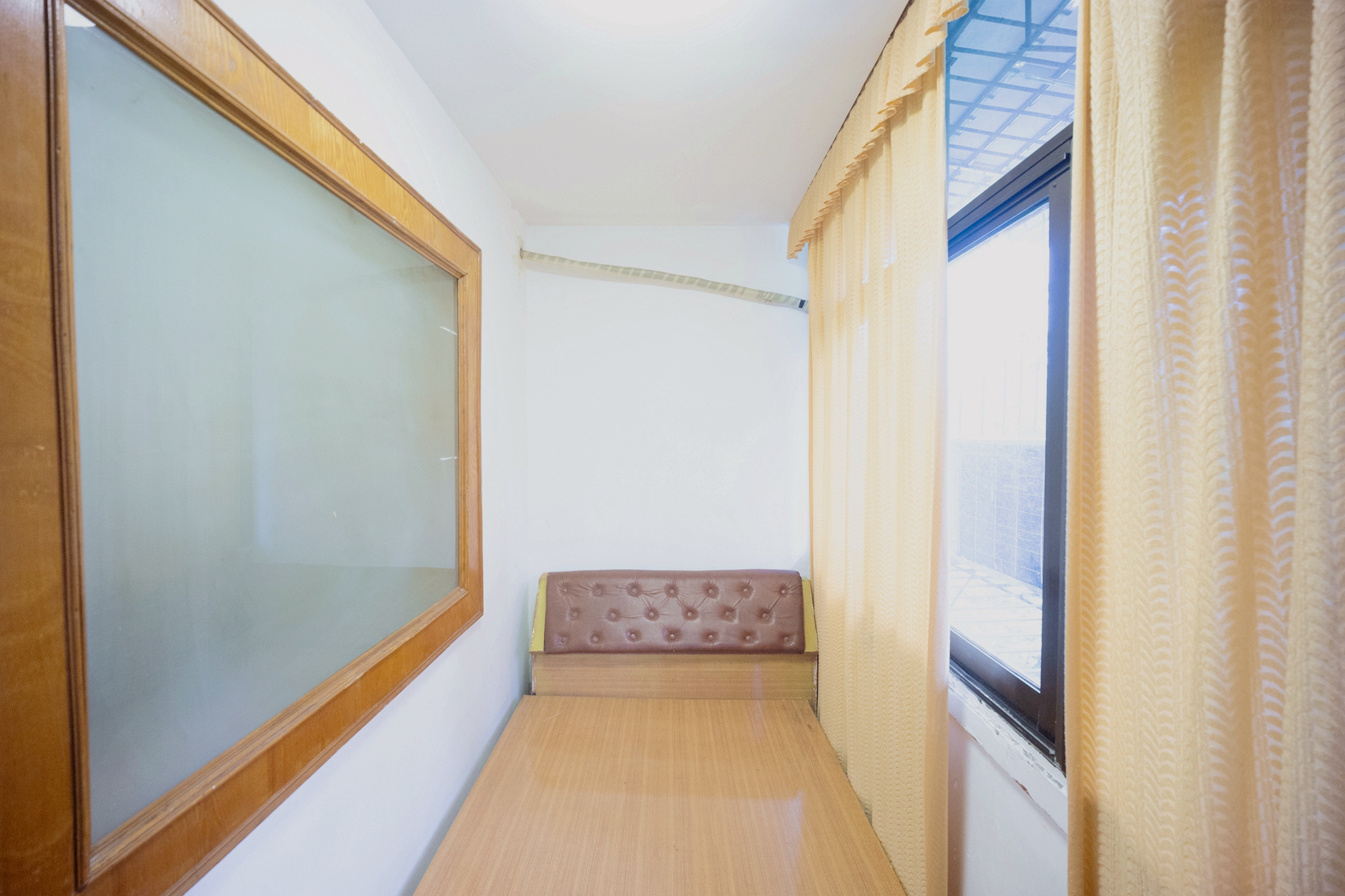 军属新村  1室1厅1卫   25.00万其他