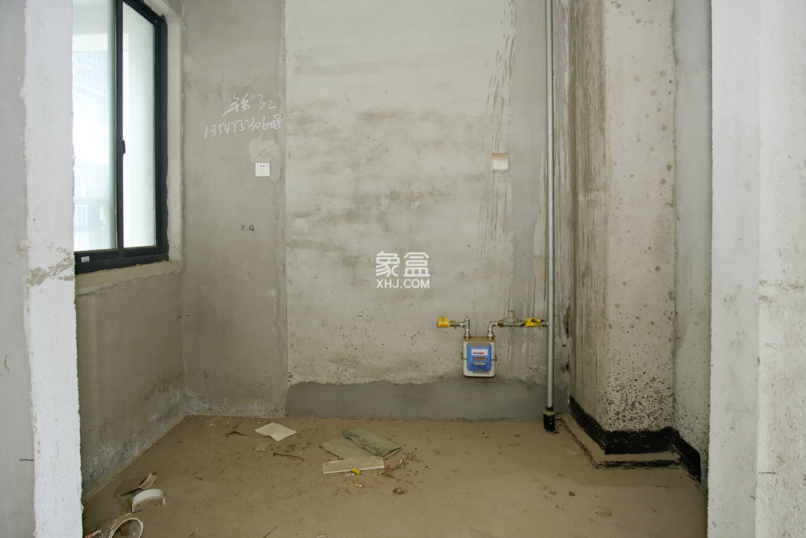 丰源国际 3室2厅1卫 68.5万 丰源国际 3室2厅1卫 68.5万厨房