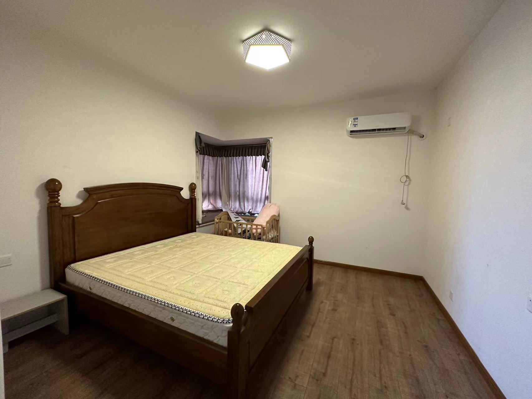 龙腾国际 4室2厅2卫 87.00万 龙腾国际 4室2厅2卫 87.00万室内图