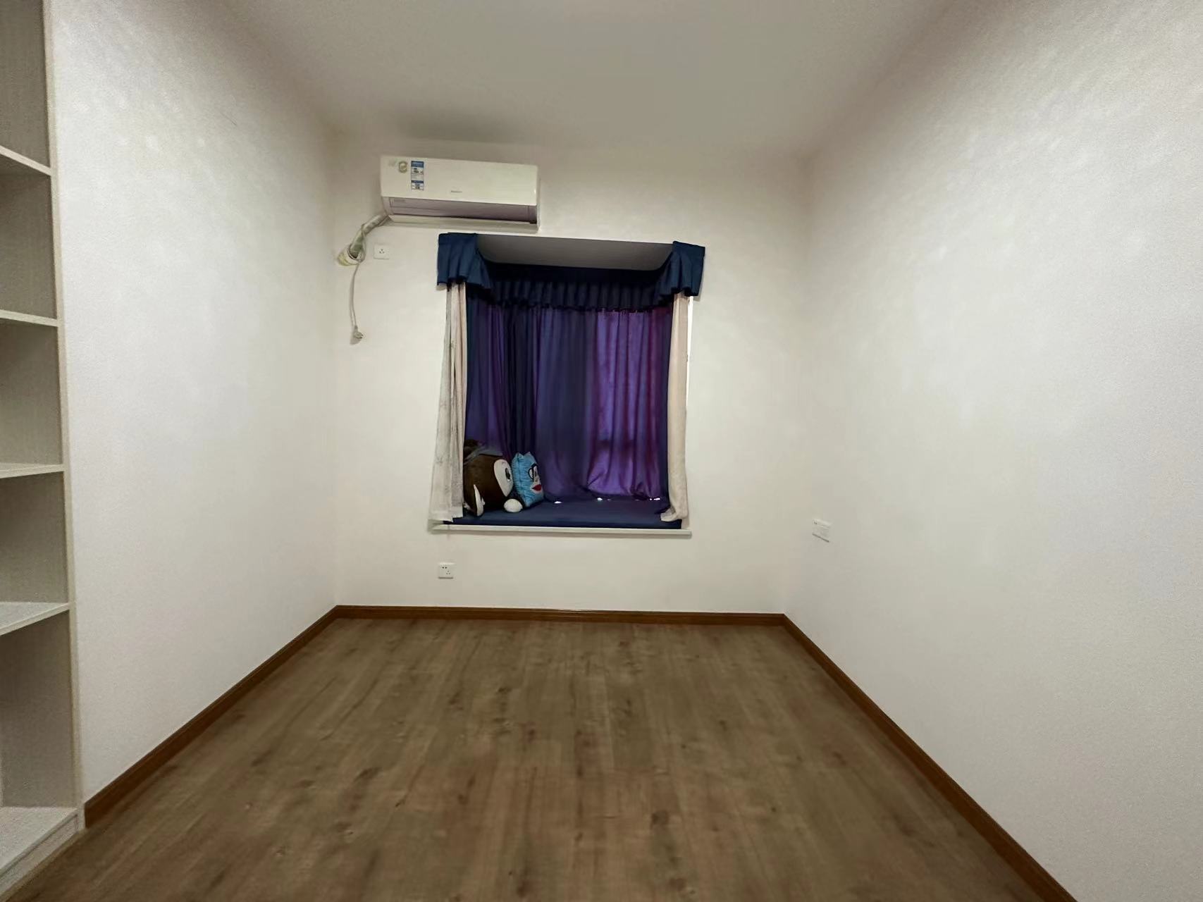 龙腾国际 4室2厅2卫 87.00万 龙腾国际 4室2厅2卫 87.00万室内图