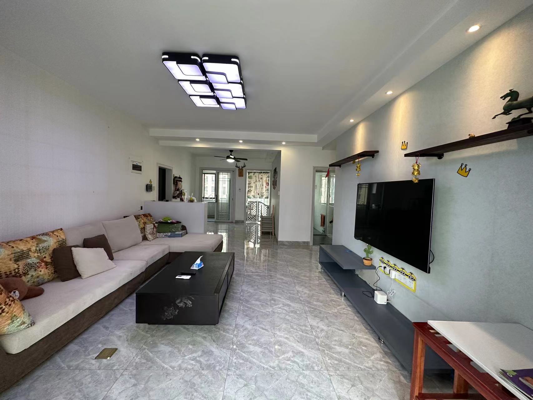 龙腾国际 4室2厅2卫 87.00万 龙腾国际 4室2厅2卫 87.00万室内图