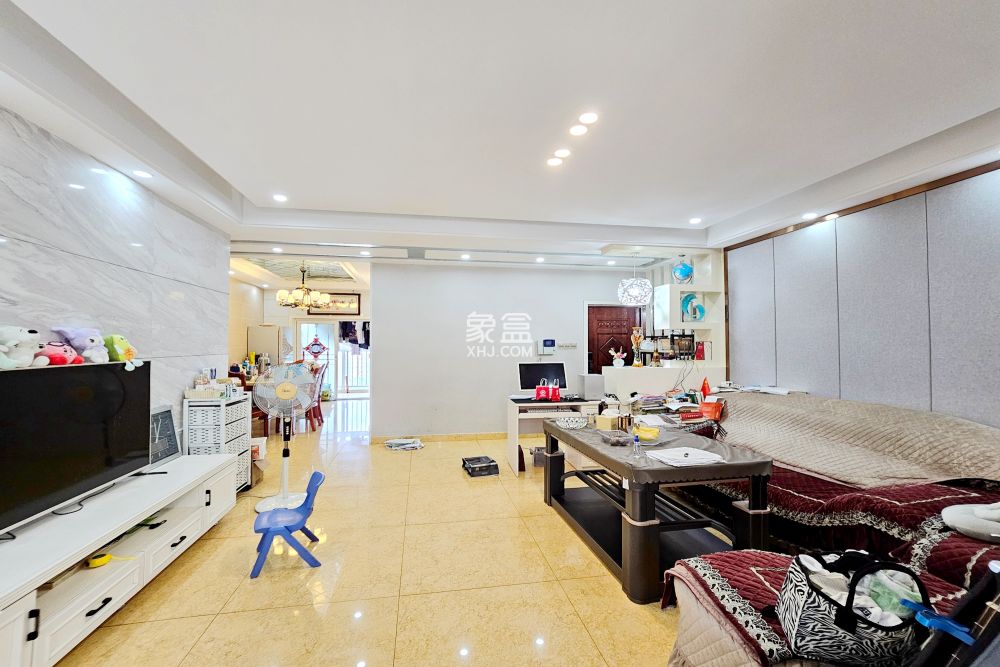 至雅小玲家园  4室2厅2卫   150.00万