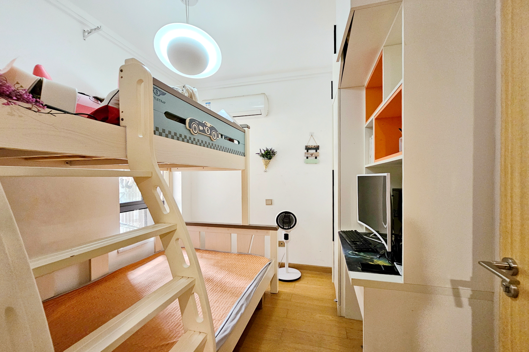 阳光城尚东湾青柠园  3室2厅2卫    103.8万卧室