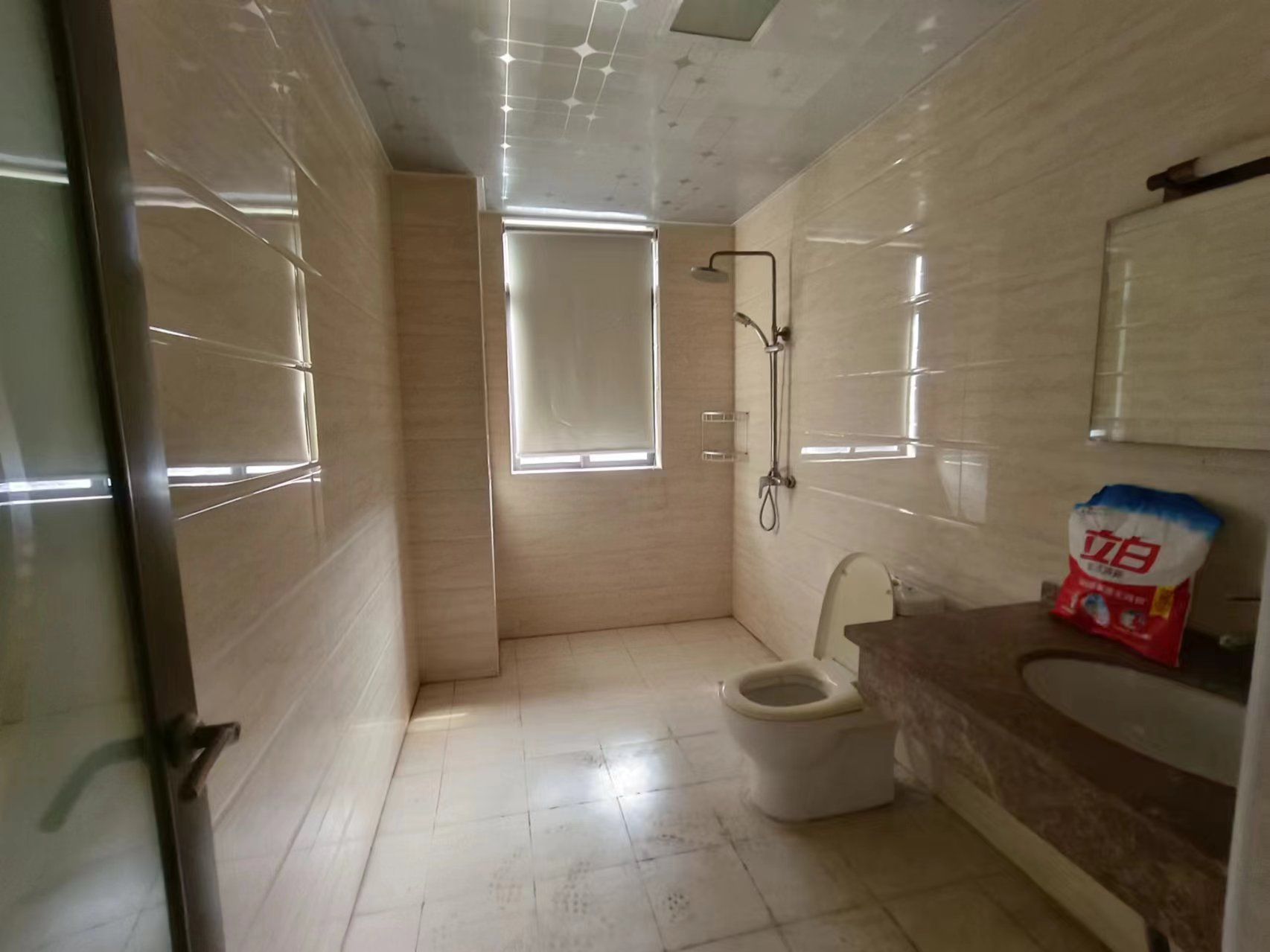 水岸春天 5室2厅2卫 90.0万 水岸春天 5室2厅2卫 90.0万室内图