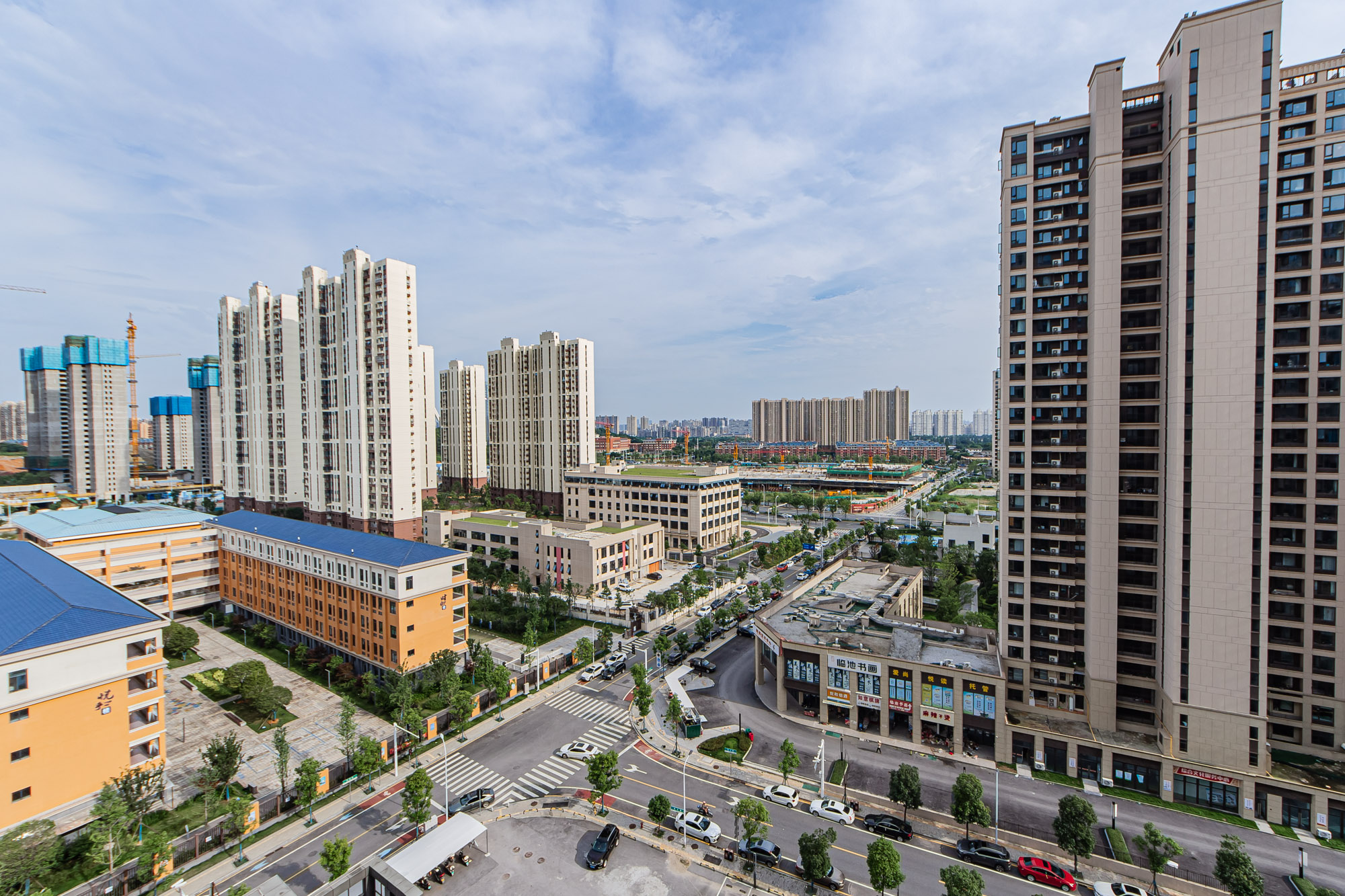 长房雍景湾  4室2厅2卫    158.0万其他