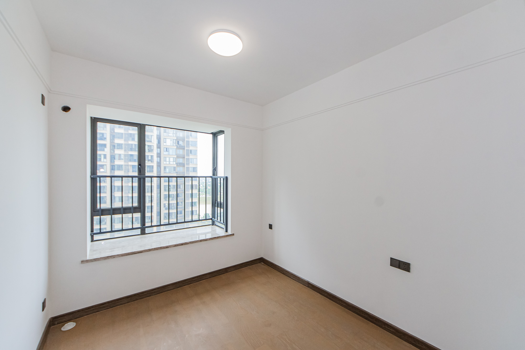 长房雍景湾  4室2厅2卫    158.0万卧室