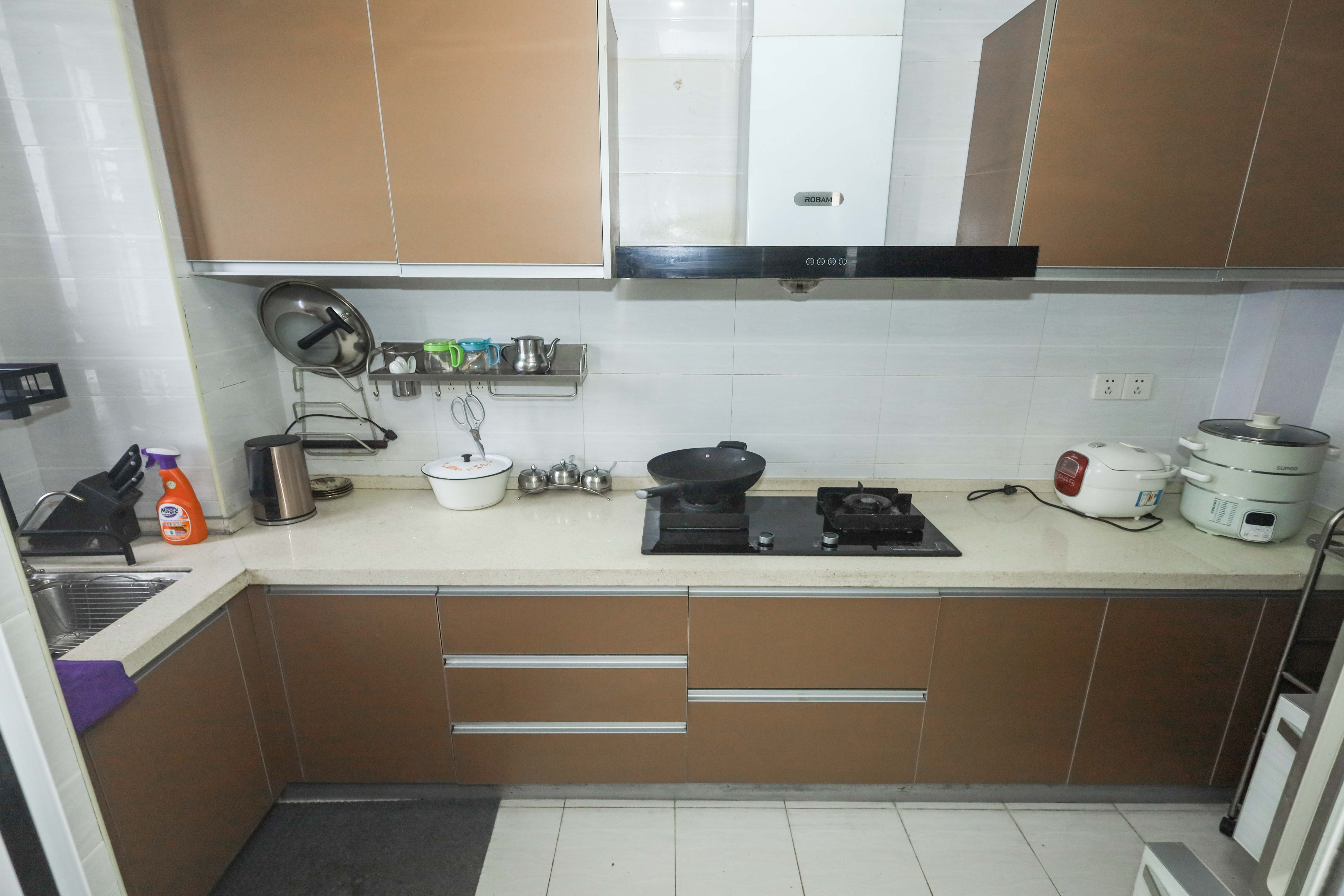 保利麓谷林语F区  3室2厅2卫    125.0万厨房