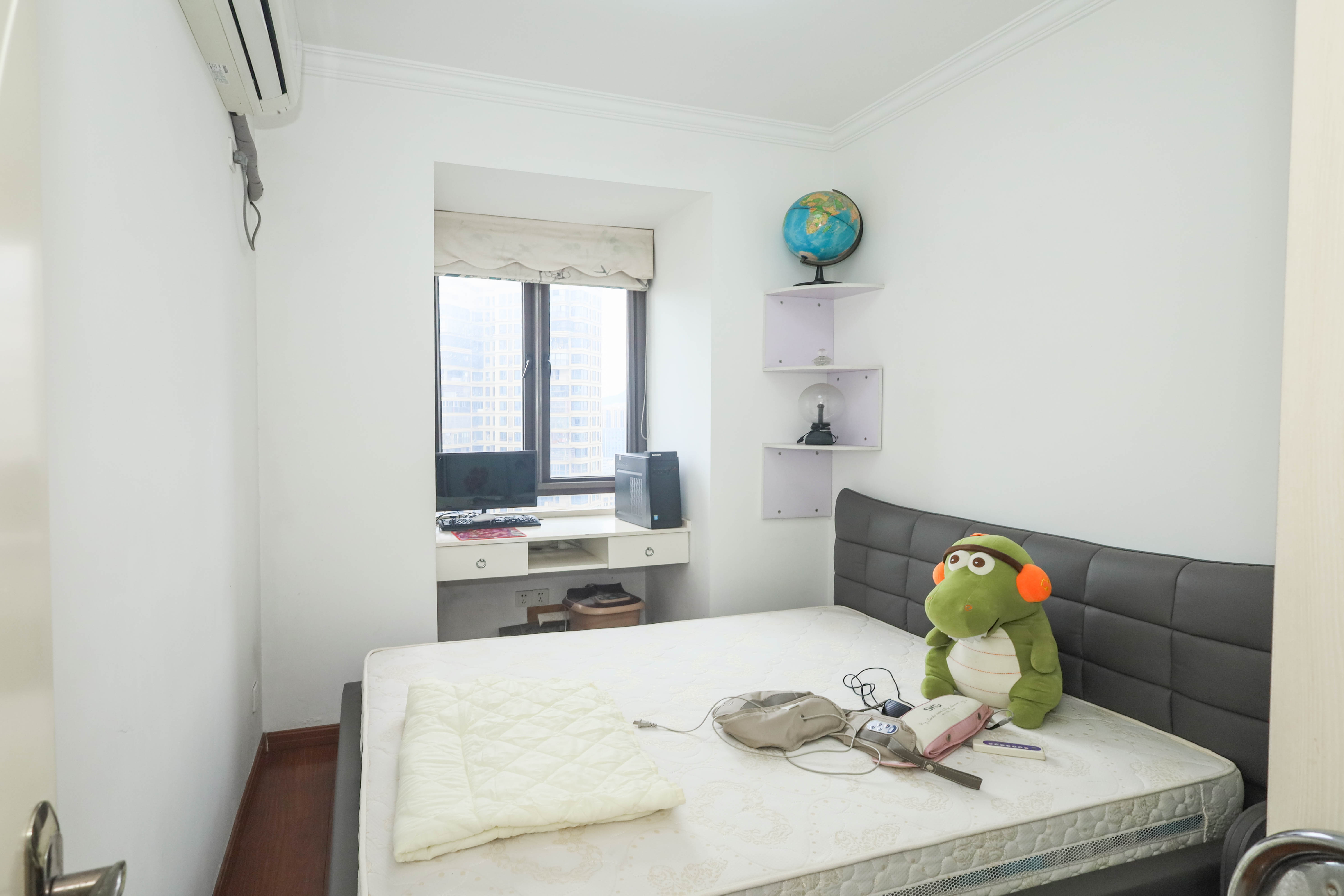 保利麓谷林语F区  3室2厅2卫    125.0万卧室