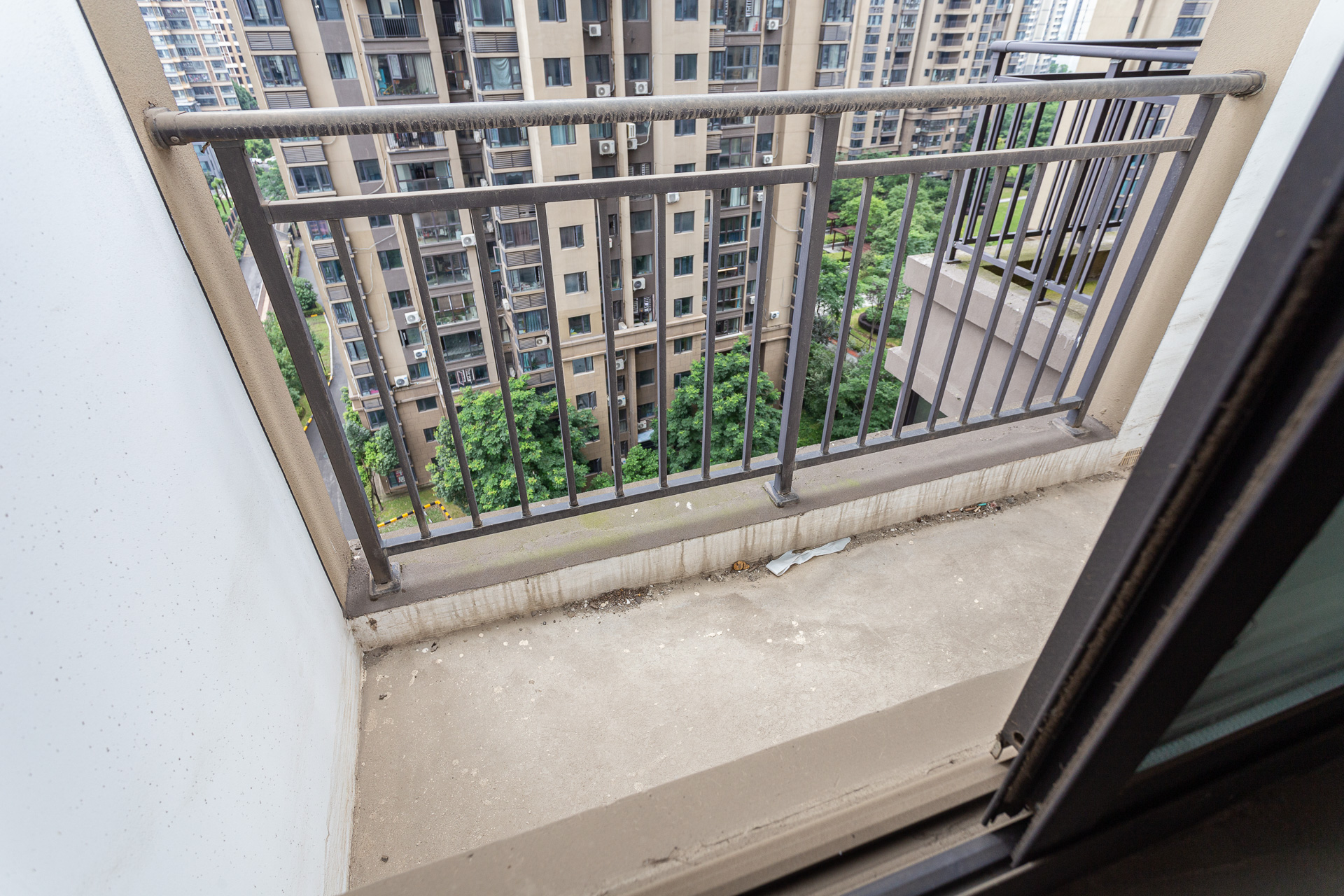 勤诚达境界城  4室2厅2卫    128.1万阳台